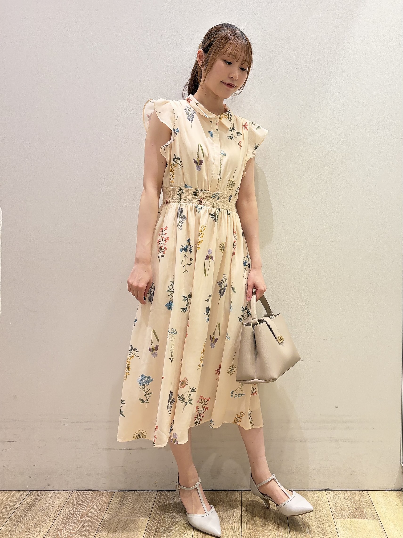 MOMOさんの「index｜【マツコの知らない世界で紹介】ボタニカルフレアワンピース《洗濯機OK》」を使ったコーディネート