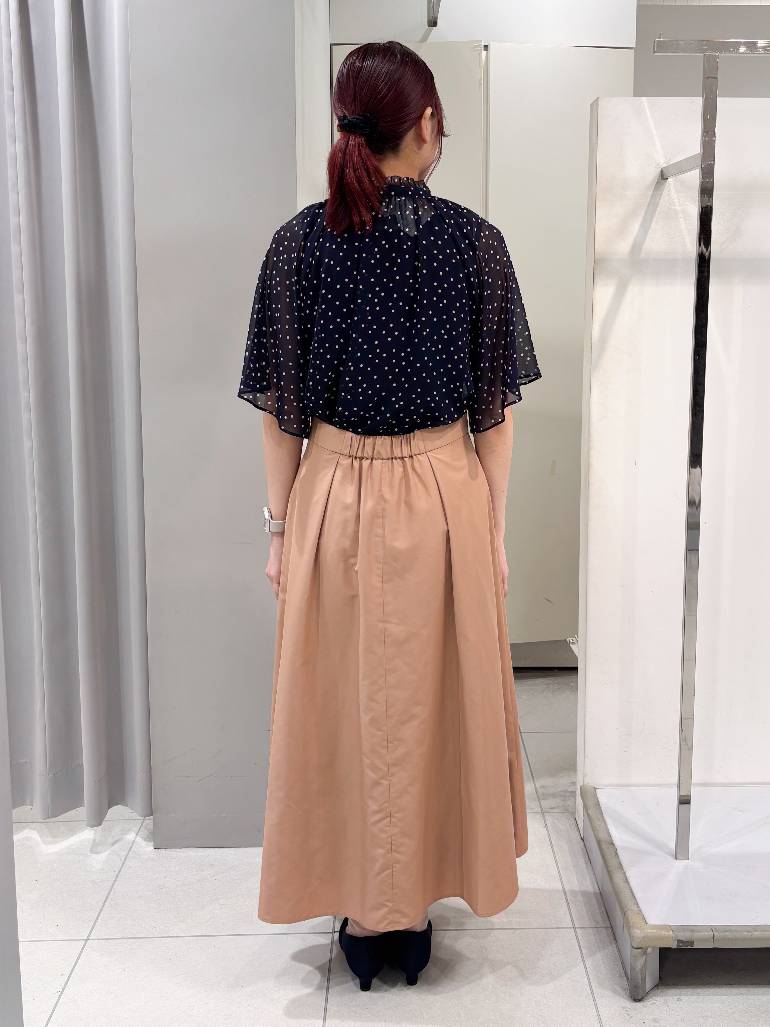 yuiさんの「Reflect｜【セットアップ／手洗い可】ドット柄シアーブラウス」を使ったコーディネート