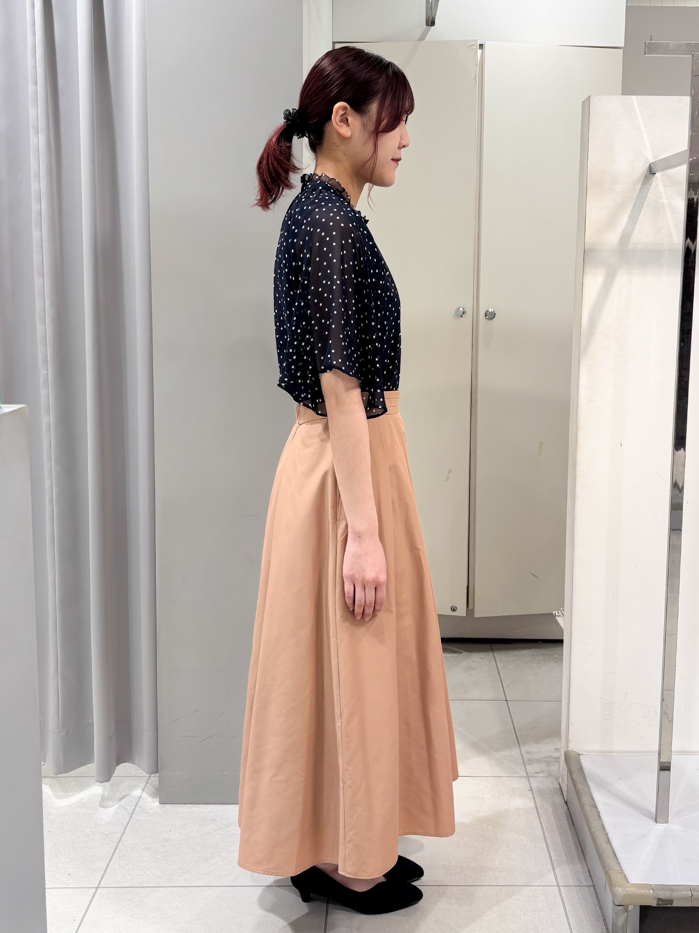 yuiさんの「Reflect｜【セットアップ／手洗い可】ドット柄シアーブラウス」を使ったコーディネート