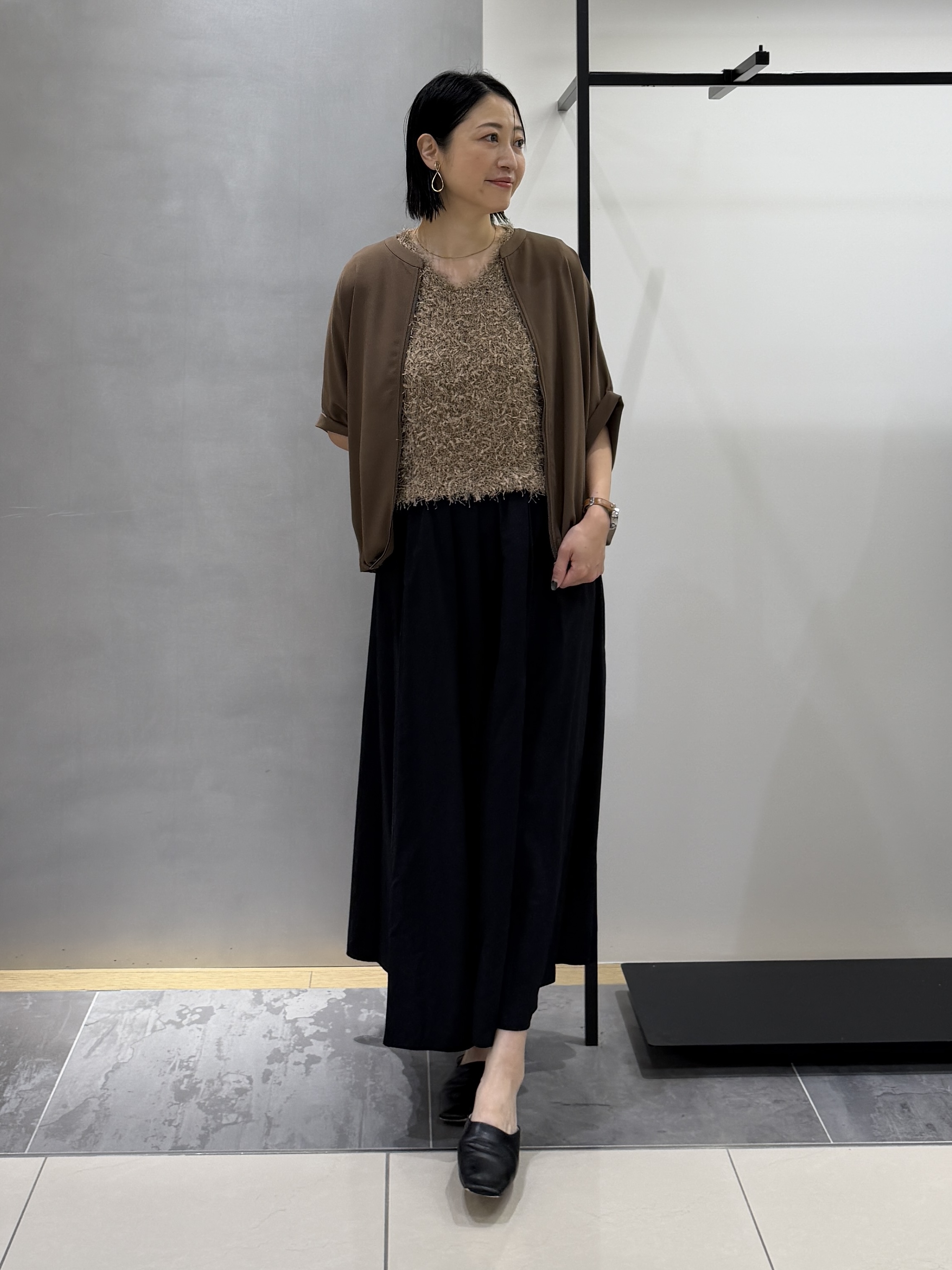 shihoさんの「INDIVI｜【夏羽織り/着る日傘】ドルマンフォルムブルゾン」を使ったコーディネート