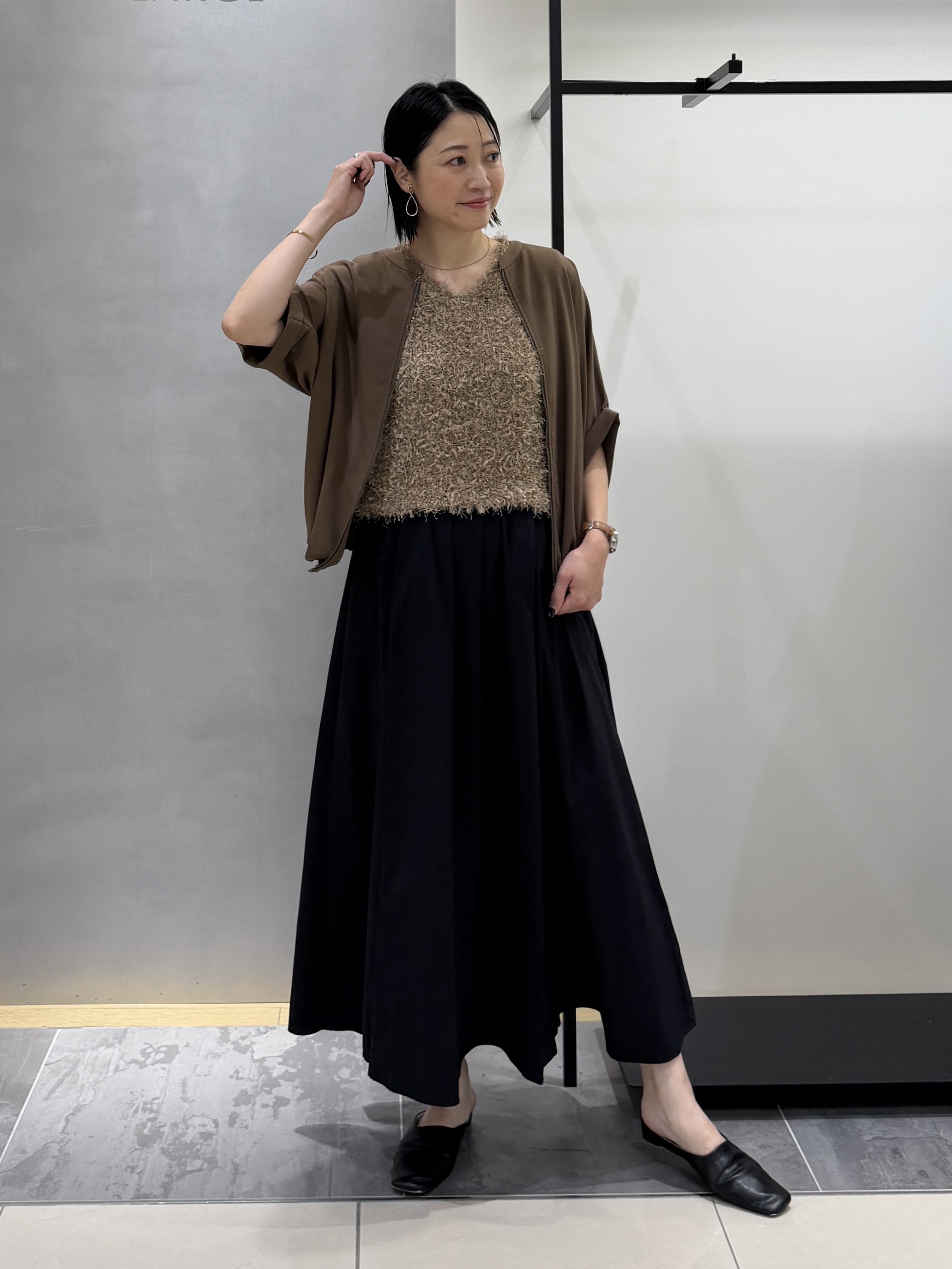shihoさんの「INDIVI｜【夏羽織り/着る日傘】ドルマンフォルムブルゾン」を使ったコーディネート