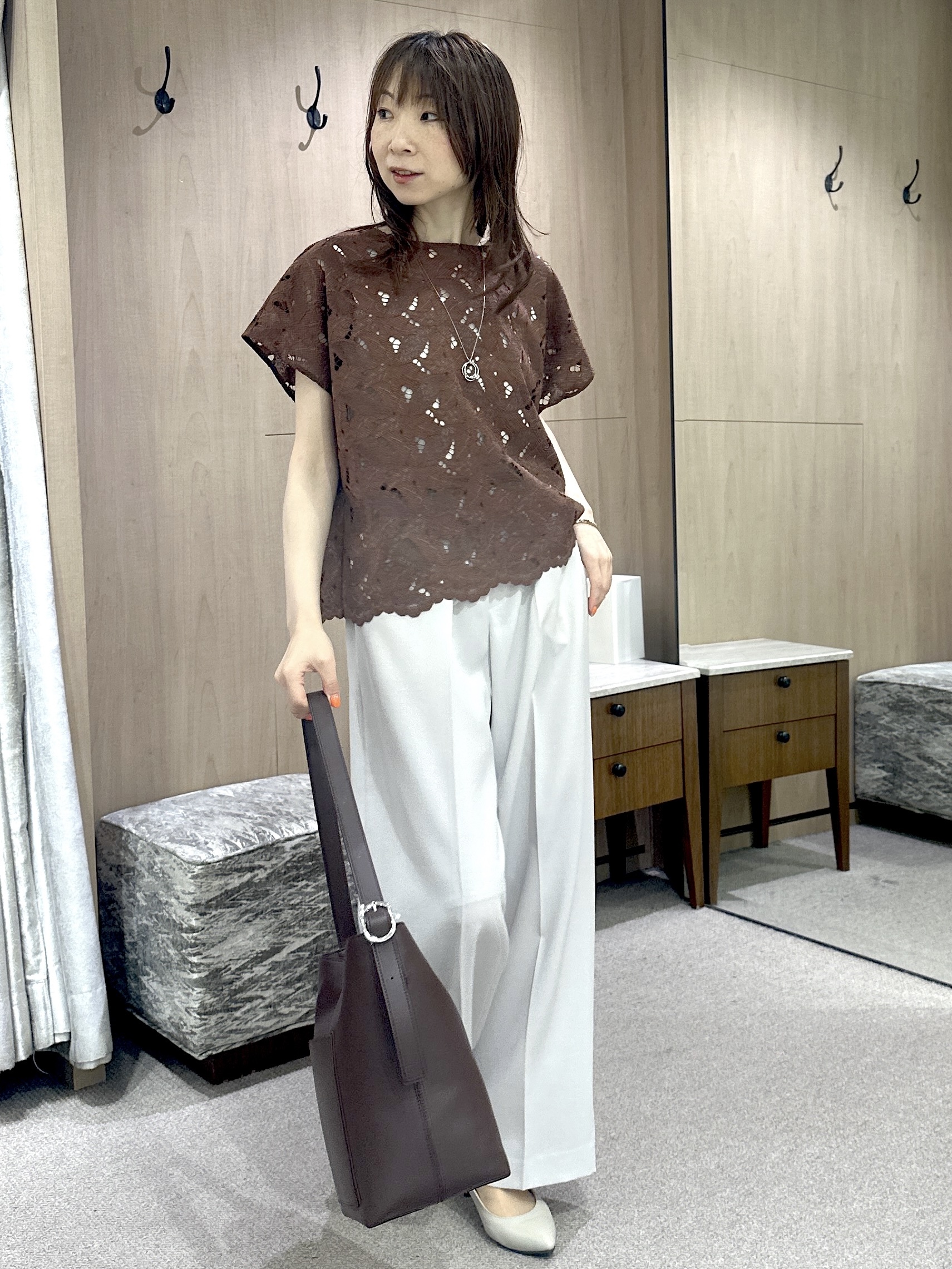 Miwaさんの「UNTITLED｜【セットアップ可/品のある透け感】リーフレースブラウス」を使ったコーディネート