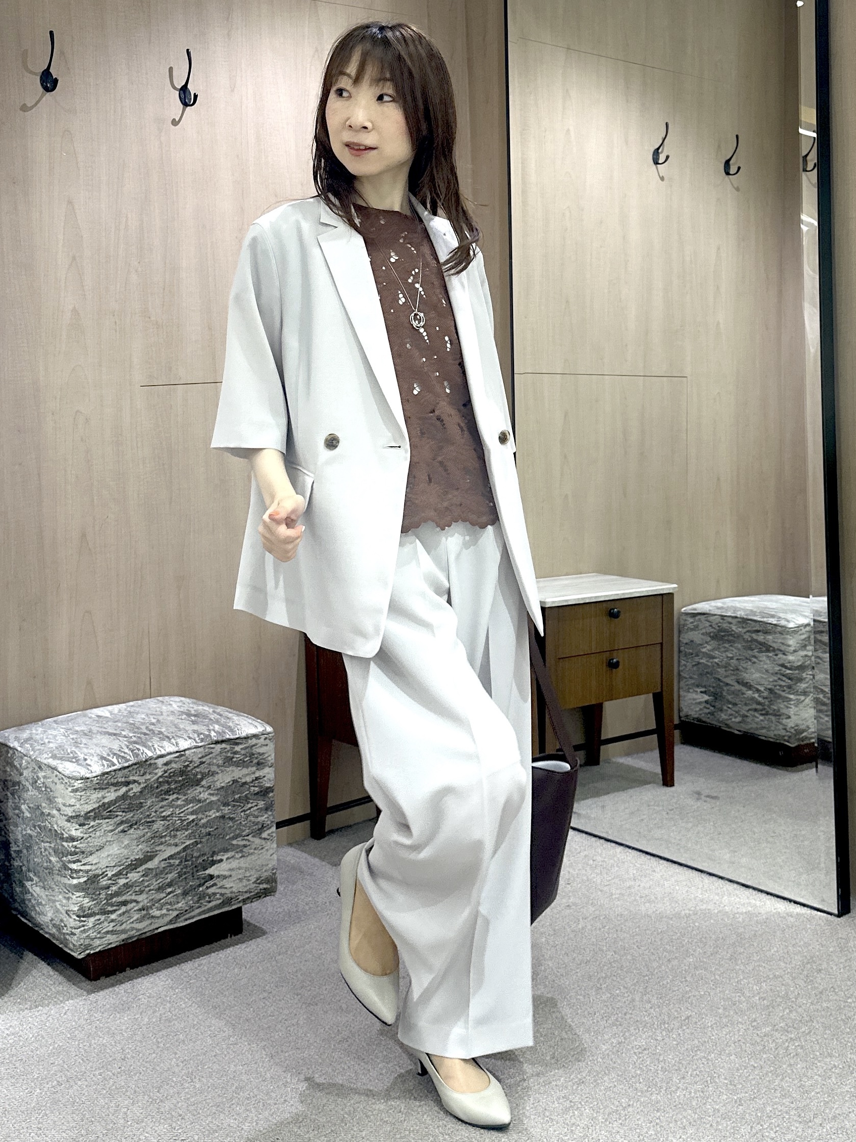 Miwaさんの「UNTITLED｜【セットアップ可/品のある透け感】リーフレースブラウス」を使ったコーディネート