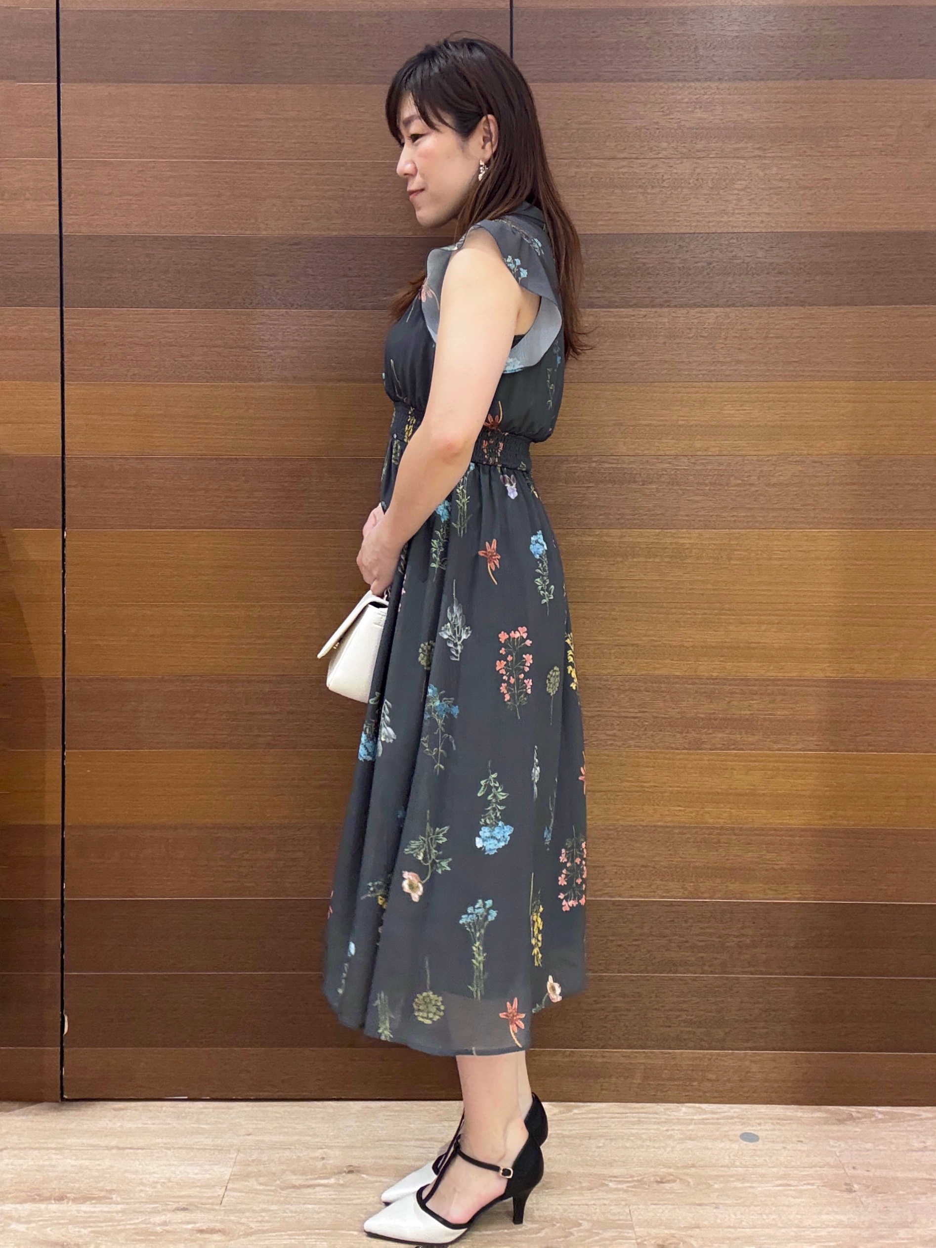 maichiさんの「OPAQUE.CLIP｜【マツコの知らない世界で紹介】ボタニカルフレアワンピース《洗濯機OK》」を使ったコーディネート
