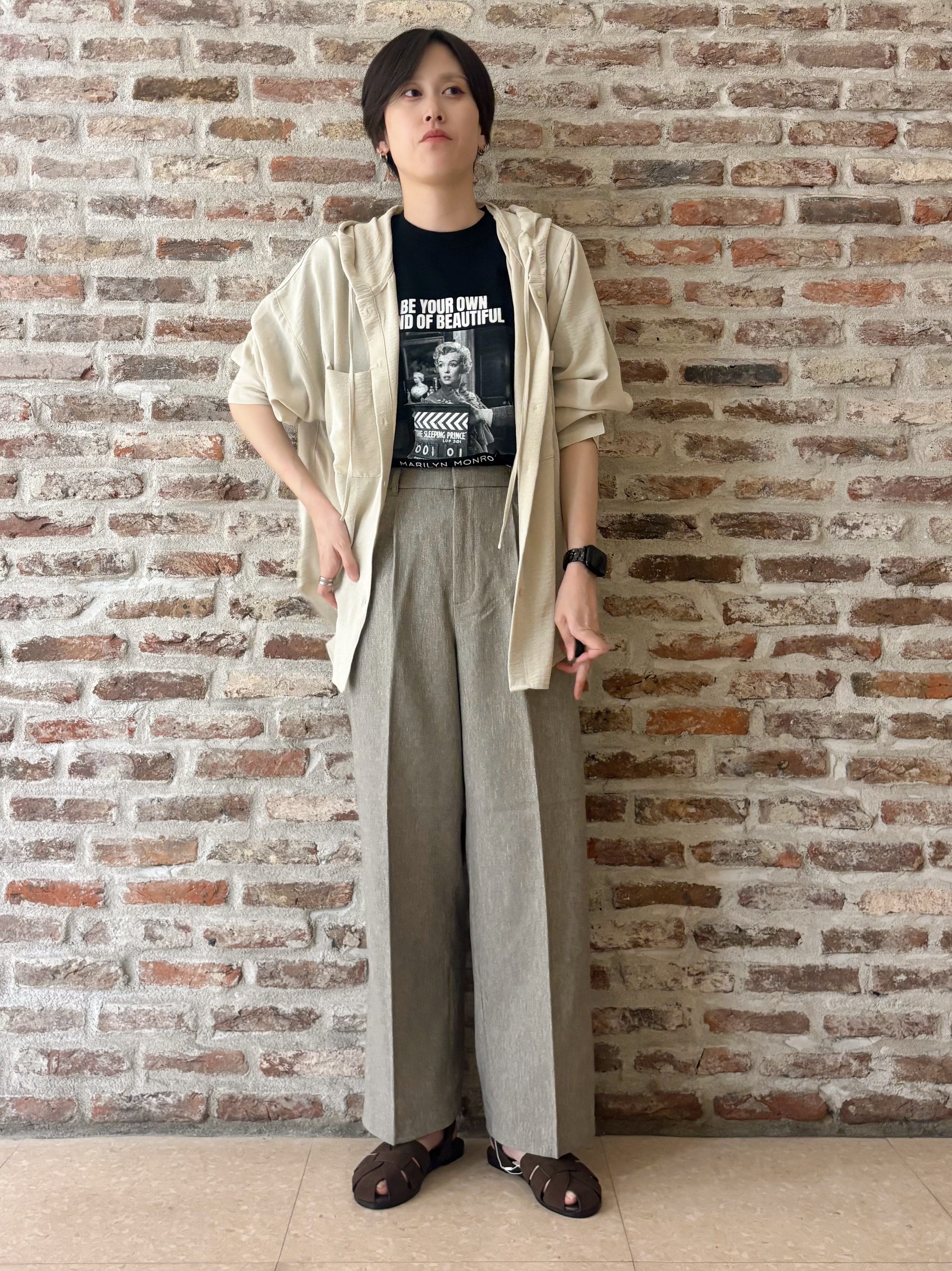 しばさんの「THE SHOP TK｜【夏のUV対策に】ひんやり/UV/防しわ フーディシャツ」を使ったコーディネート