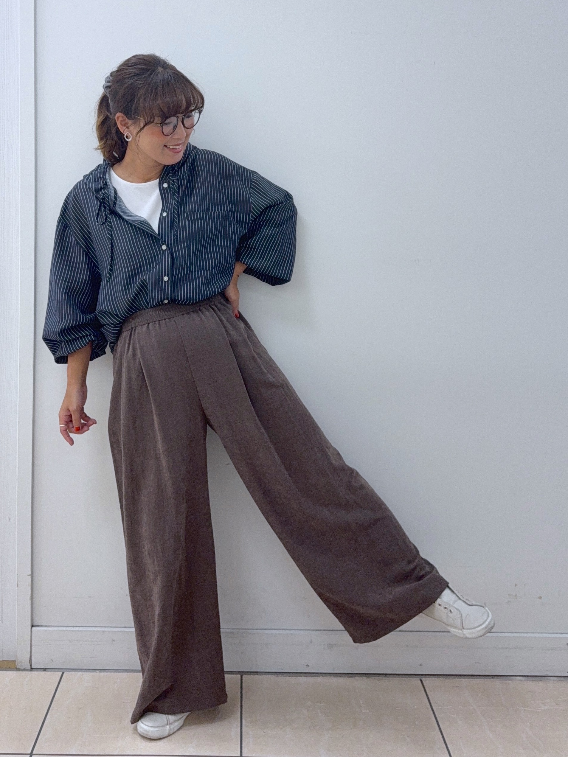 Osawaさんの「Dessin｜ストライプシアーフードシャツ」を使ったコーディネート