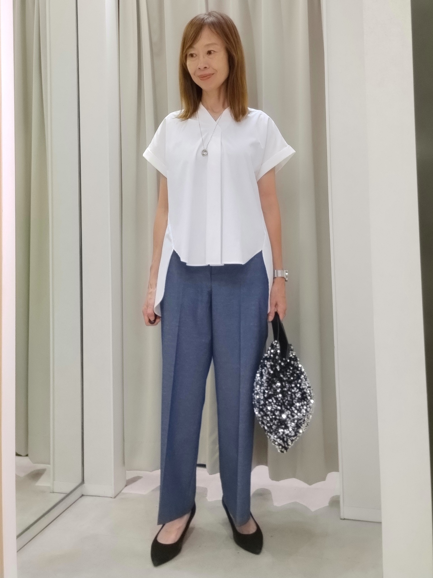 もりさんの「UNTITLED｜【吸水速乾/接触冷感】バックプリーツデザインブラウス」を使ったコーディネート