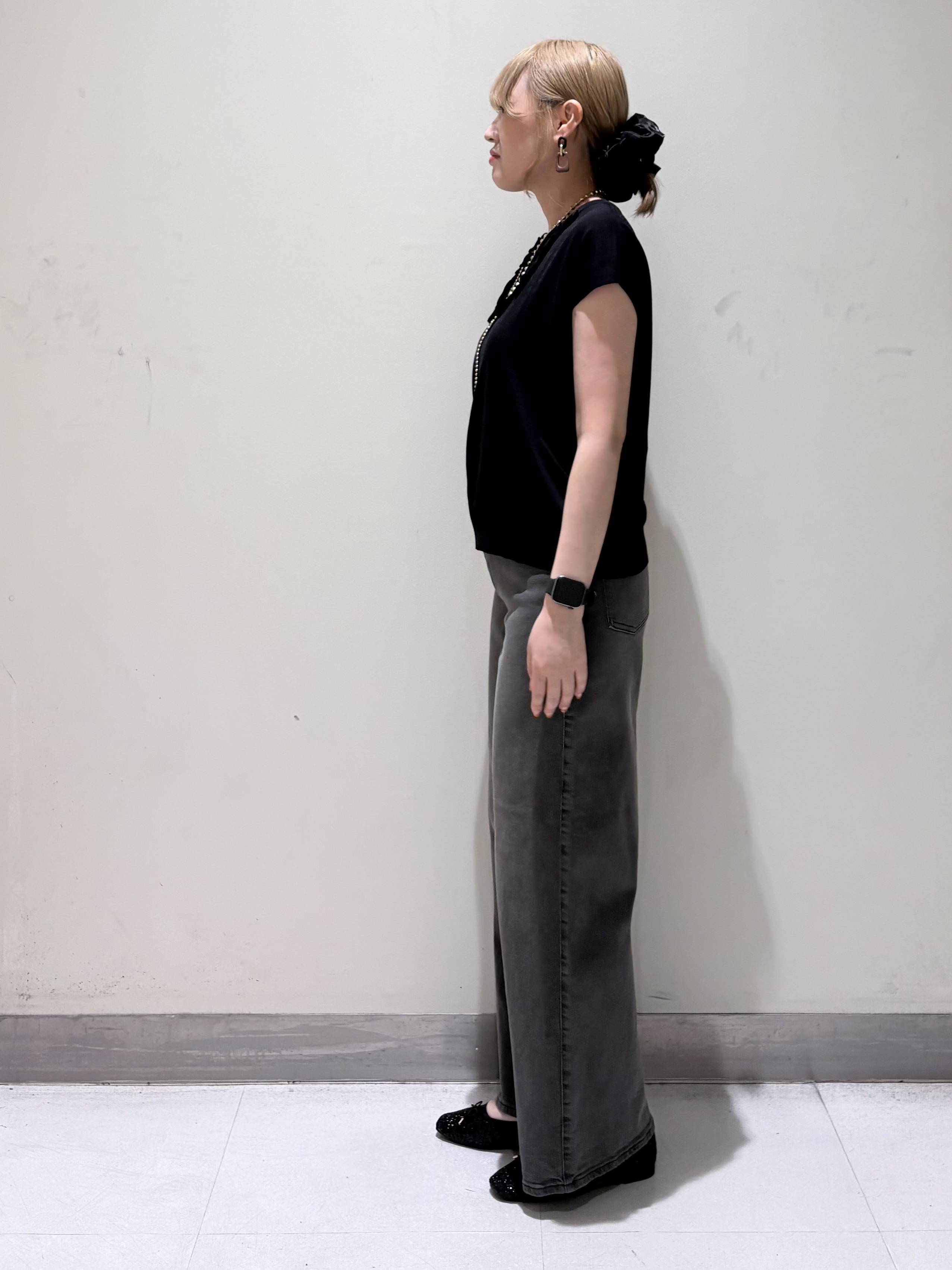 みきちぃさんの「OPAQUE.CLIP｜【接触冷感／UV】フリルフレンチスリーブニット《洗濯機OK》」を使ったコーディネート