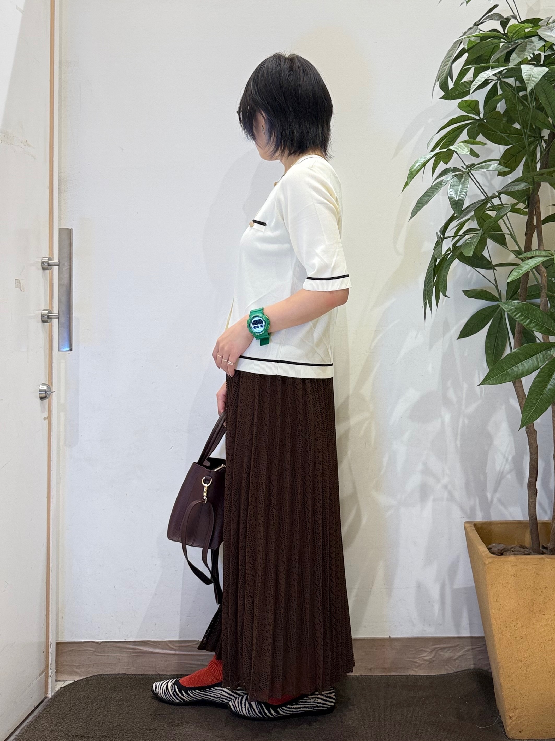 misakiさんの「SHOO･LA･RUE｜【ひんやり/UV/S-LL/洗濯機可】毛玉になりにくい 配色5分袖カーディガン」を使ったコーディネート
