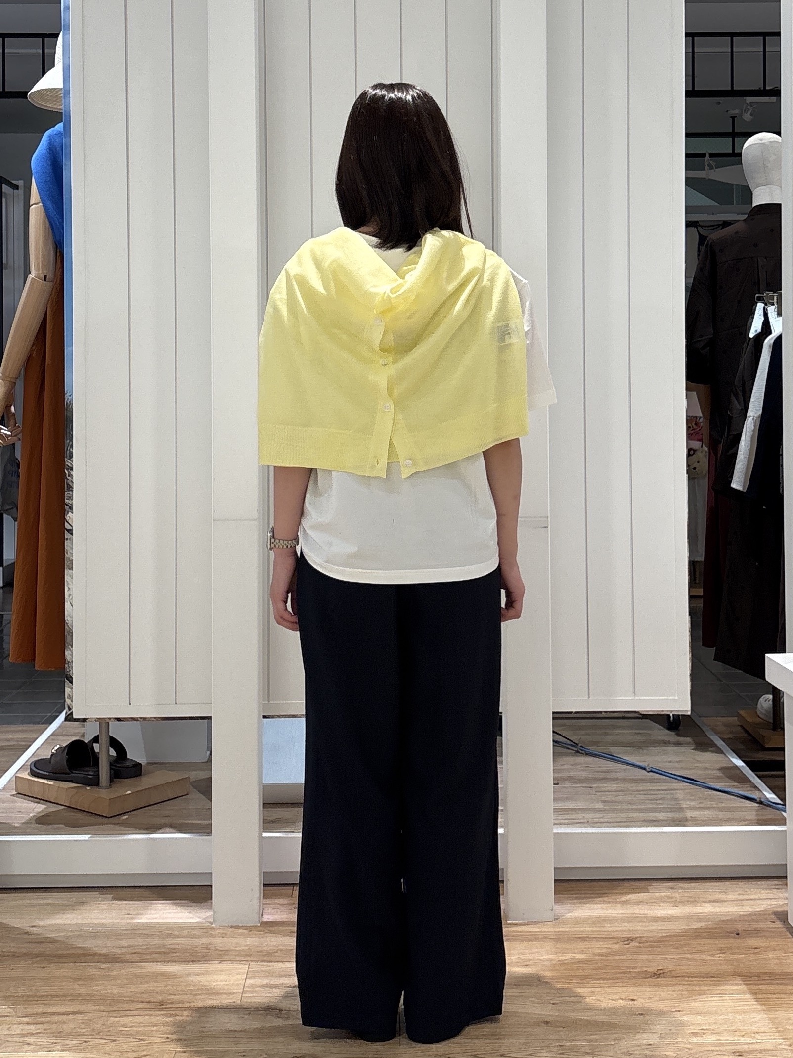 hinakoさんの「Dessin｜グラフィックデザイン Tシャツ」を使ったコーディネート