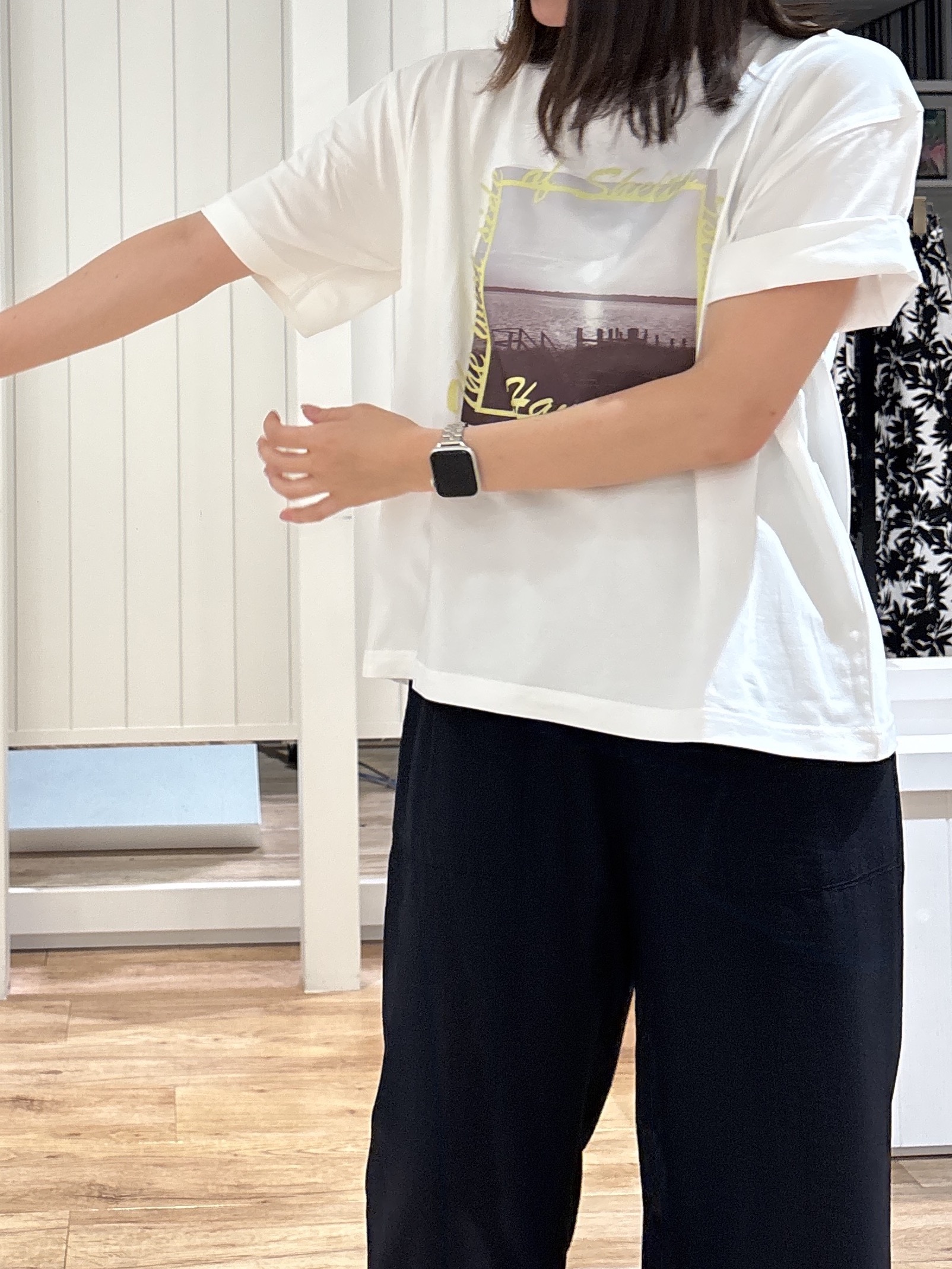hinakoさんの「Dessin｜グラフィックデザイン Tシャツ」を使ったコーディネート