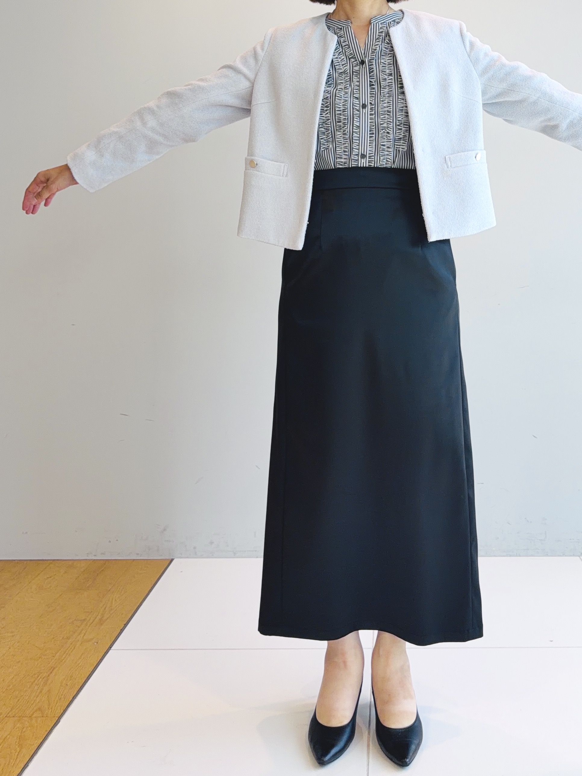 murayamaさんの「INDIVI｜【ラム革／美脚／通勤】レザーパンプス」を使ったコーディネート