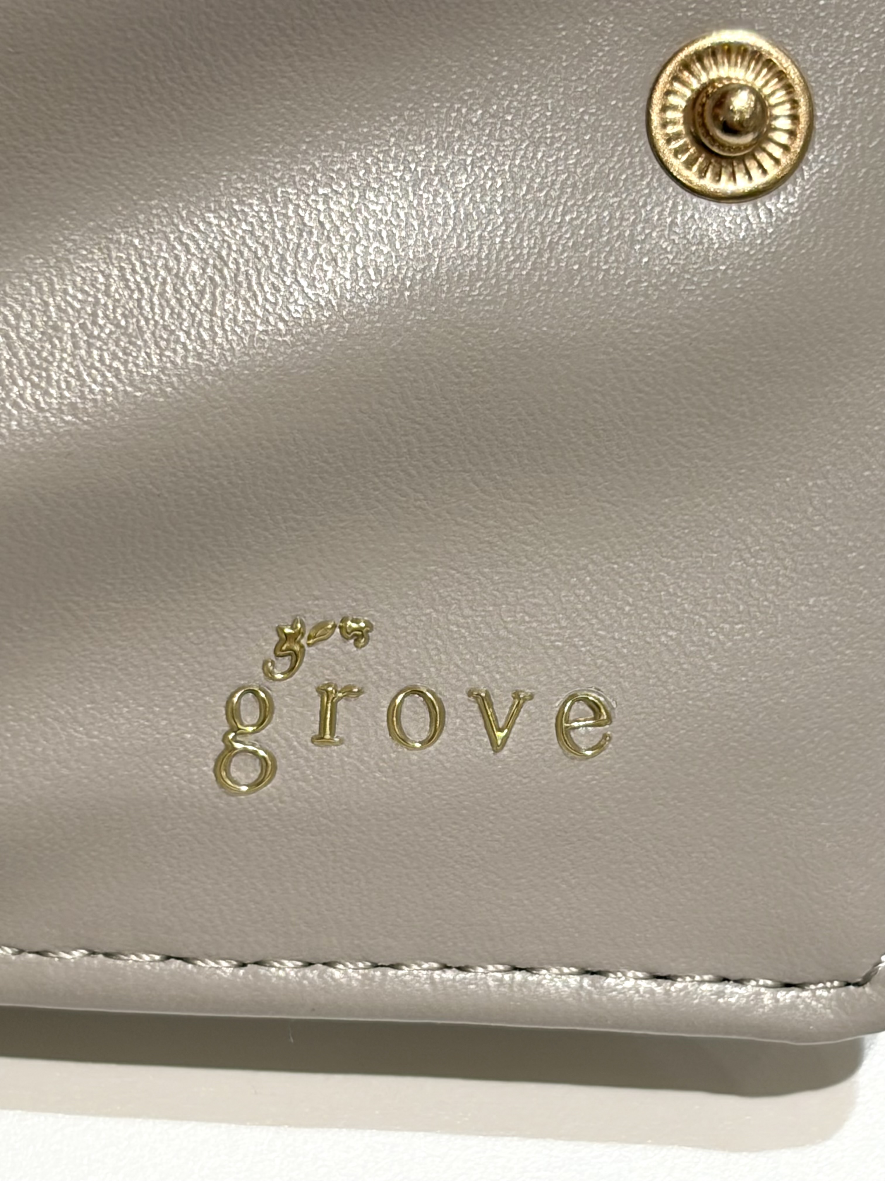 kikiさんの「grove｜ドットスタッズ3つ折り財布」を使ったコーディネート