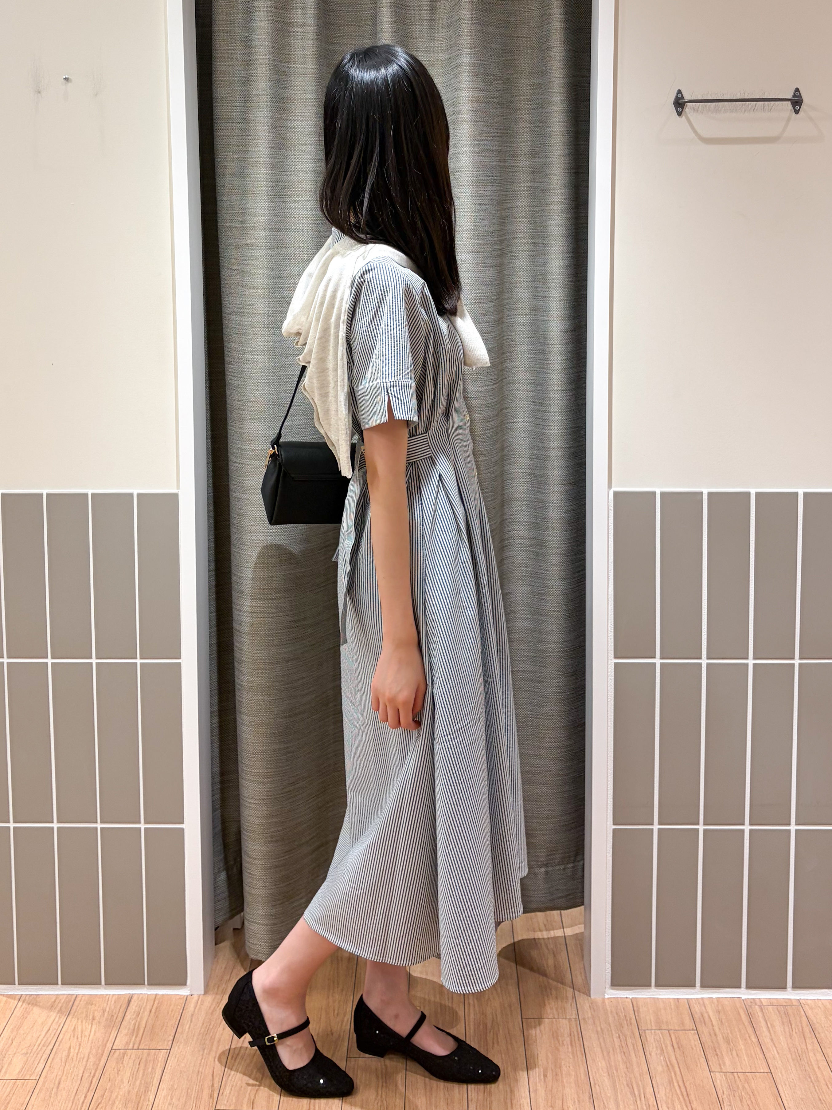 Kotoさんの「grove｜【低身長さんも選べる着丈/UV・シワになりにくいetc】涼やかさも、きちんとも叶うワンピース」を使ったコーディネート