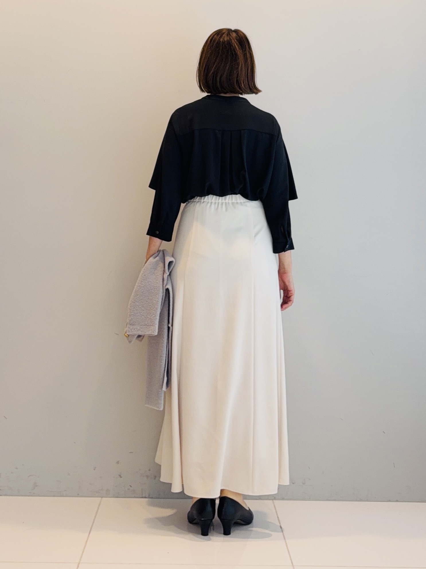 murayamaさんの「INDIVI｜【接触冷感/UVケア/夏羽織り/着る日傘】ケープ風ブラウス」を使ったコーディネート