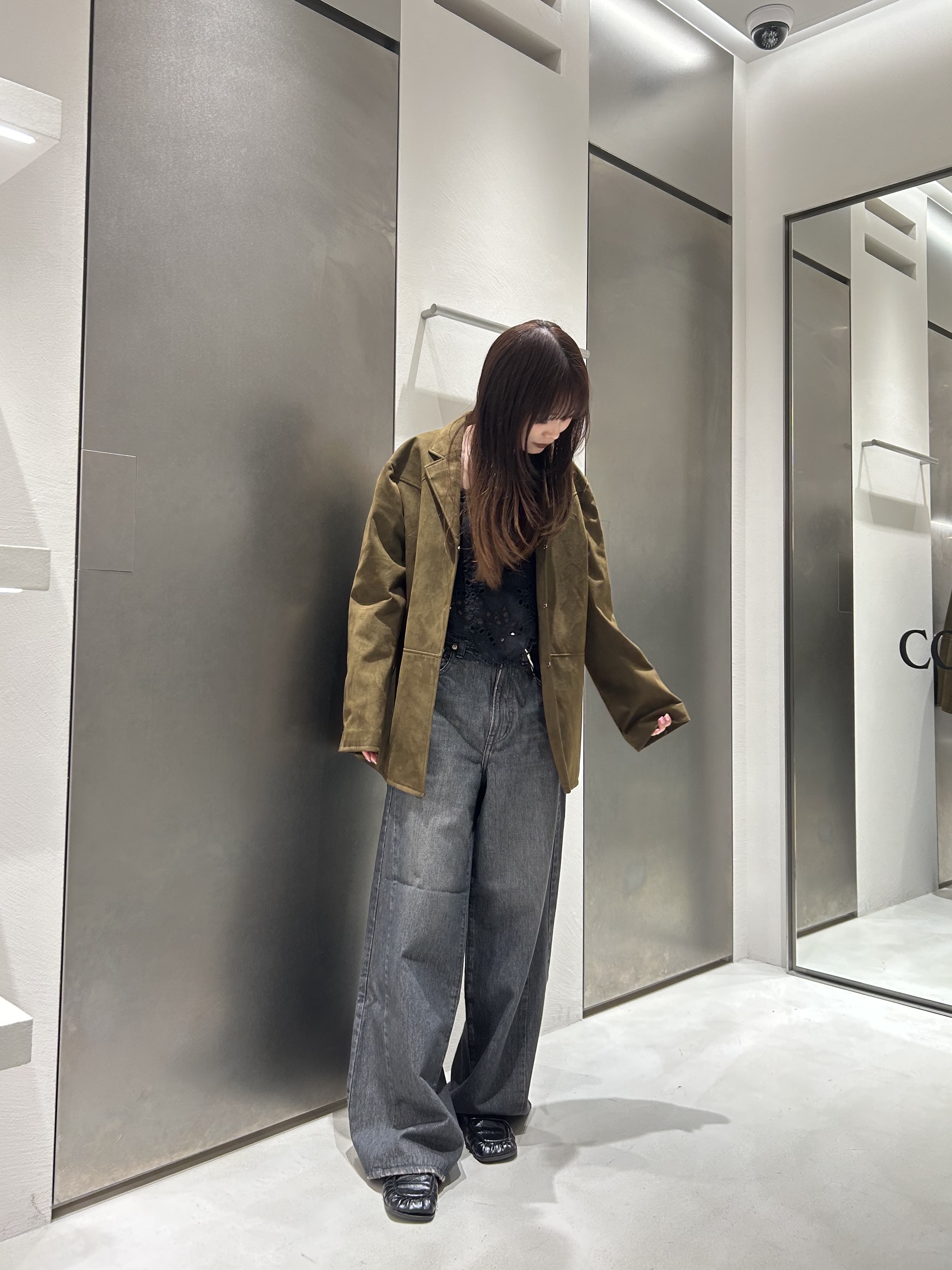 miniさんの「CODE A｜PROTAGONISTA｜triangle scarf」を使ったコーディネート