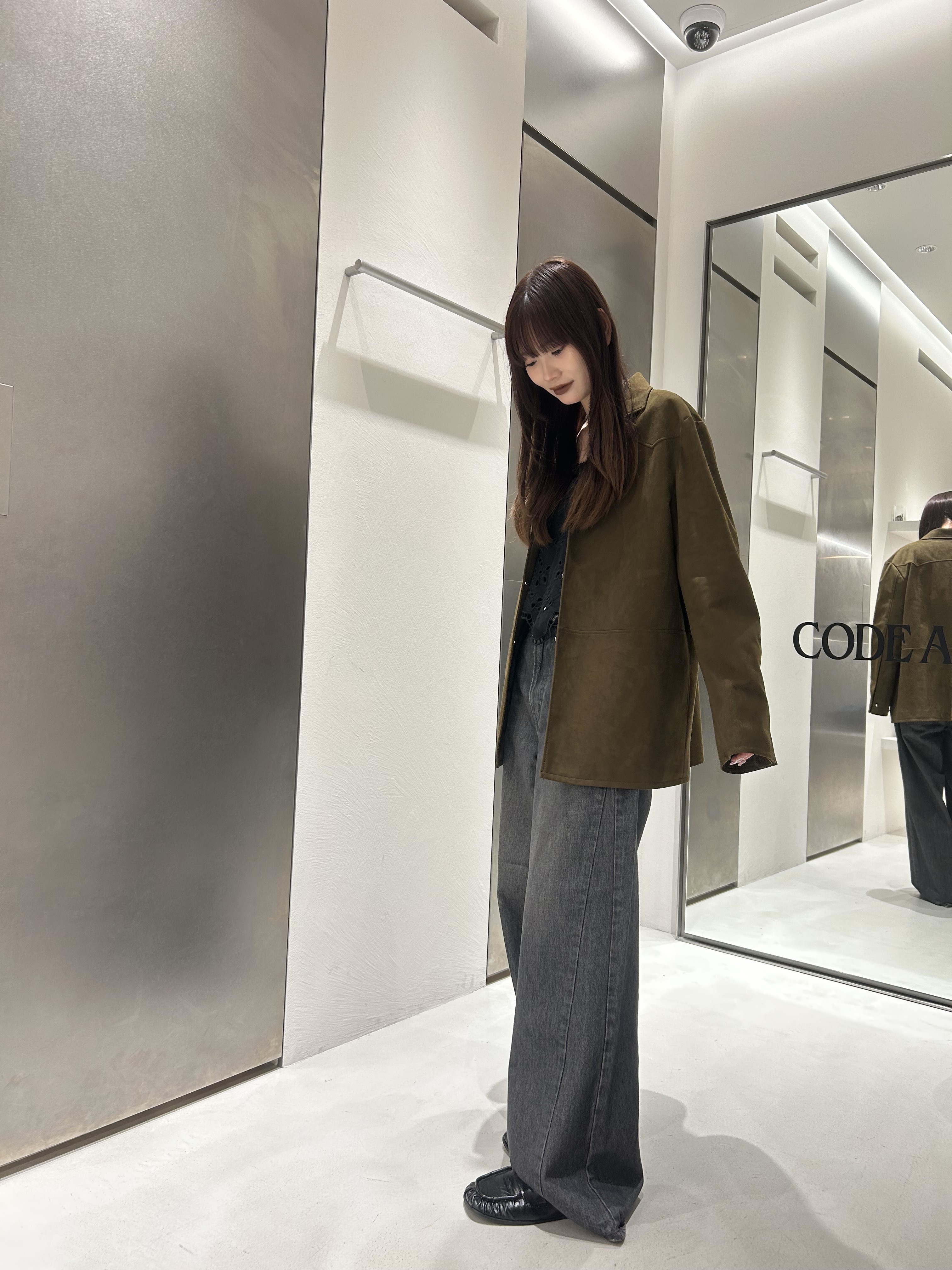 miniさんの「CODE A｜PROTAGONISTA｜triangle scarf」を使ったコーディネート