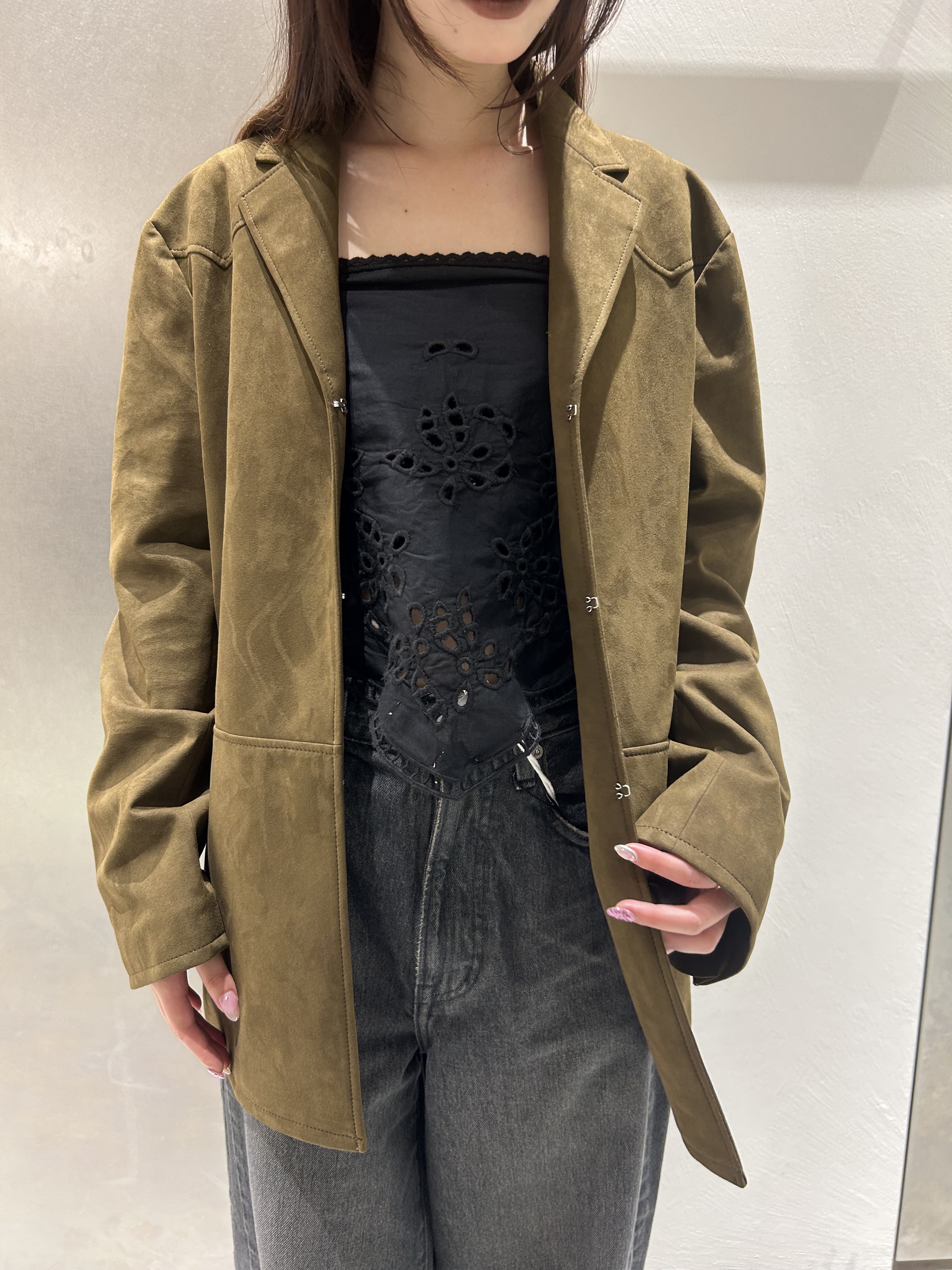 miniさんの「CODE A｜PROTAGONISTA｜triangle scarf」を使ったコーディネート
