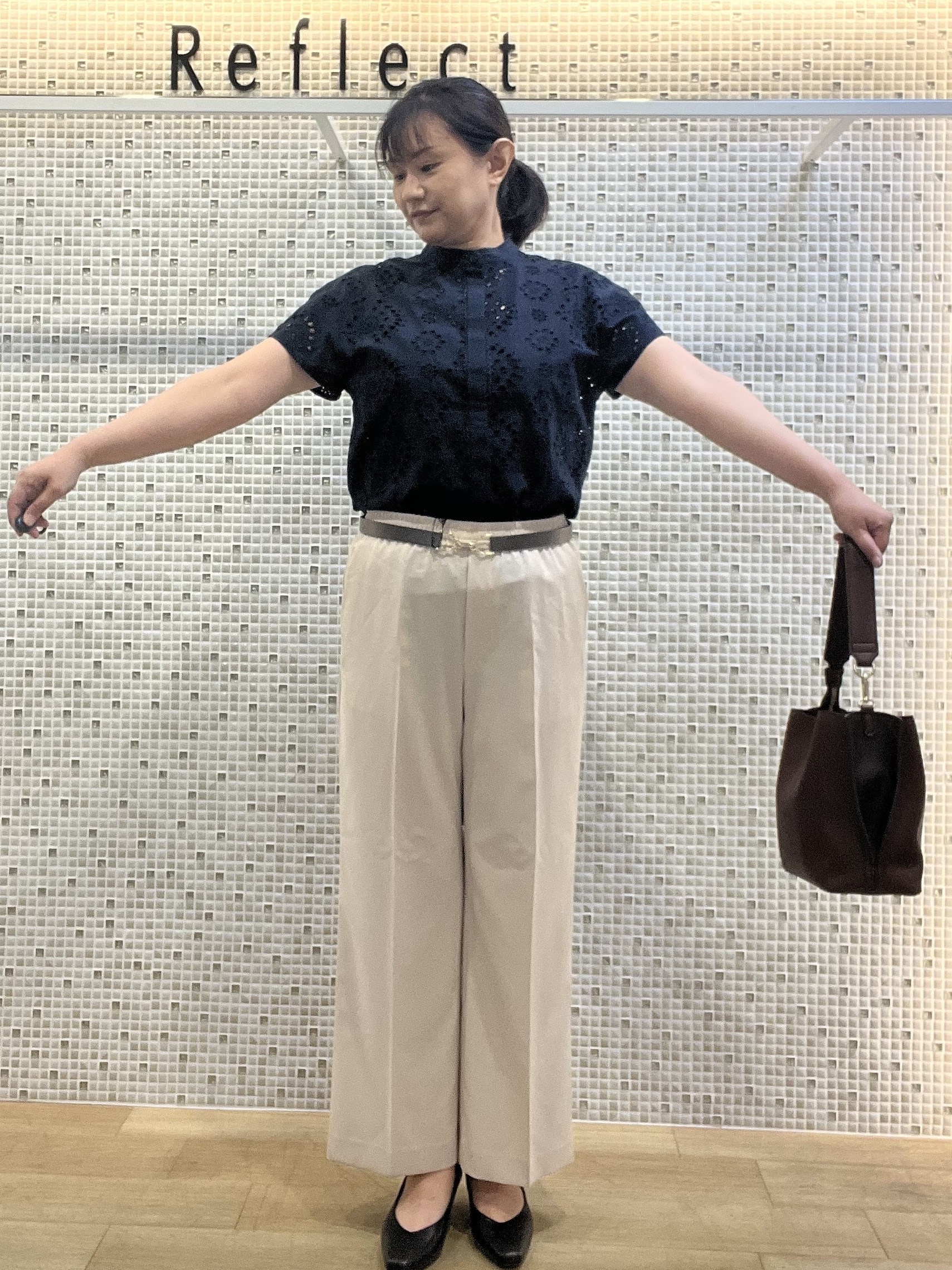 KAOさんの「Reflect｜【通勤◎】カットワーク刺繍レース シャツブラウス」を使ったコーディネート
