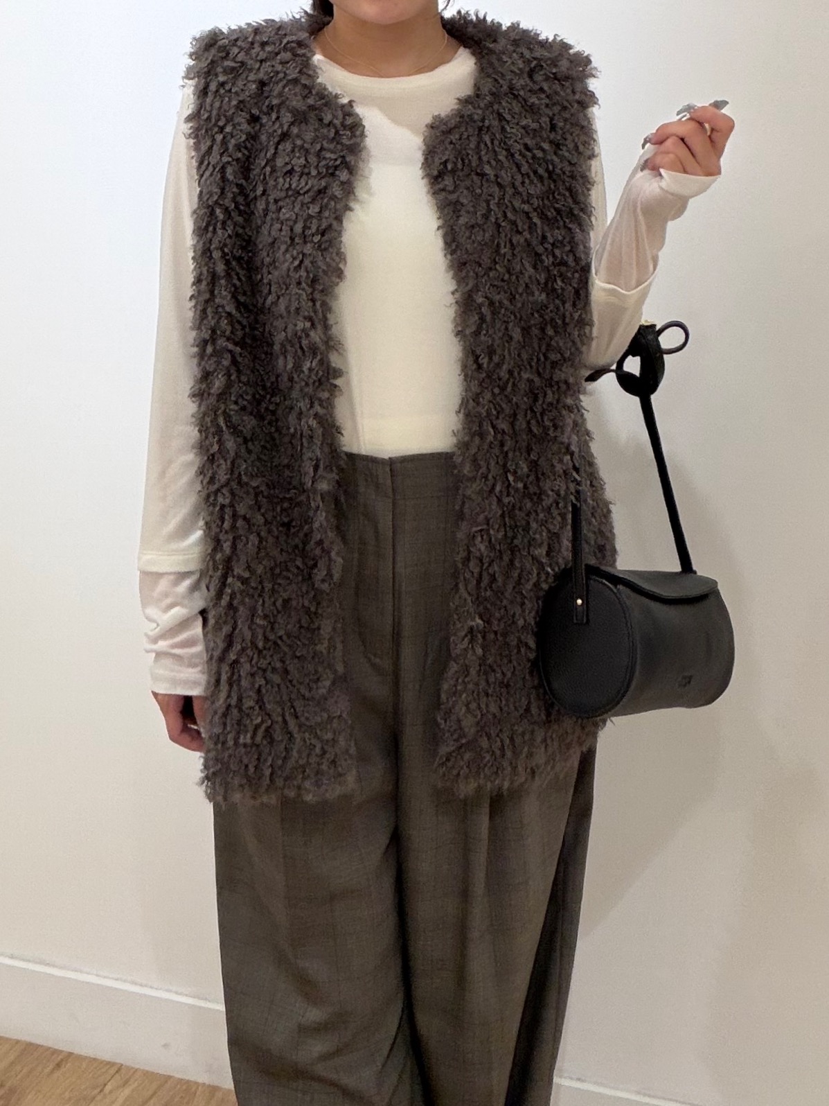 秦美里さんの「Dessin｜【調温機能】シアーリブプルオーバー」を使ったコーディネート