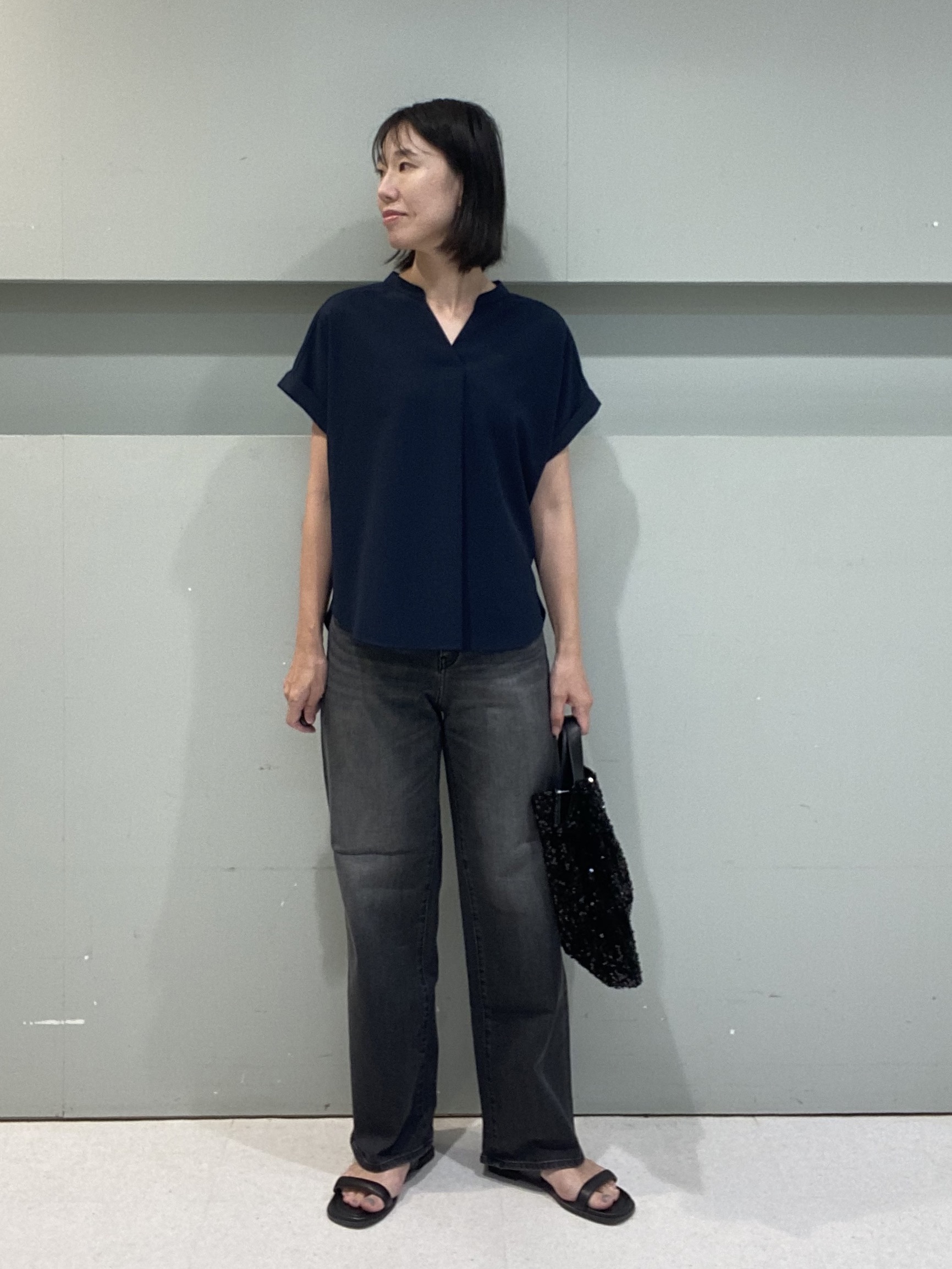 hitomiさんの「UNTITLED｜【残暑も快適/セットアップ可/接触冷感】エアリークールブラウス」を使ったコーディネート