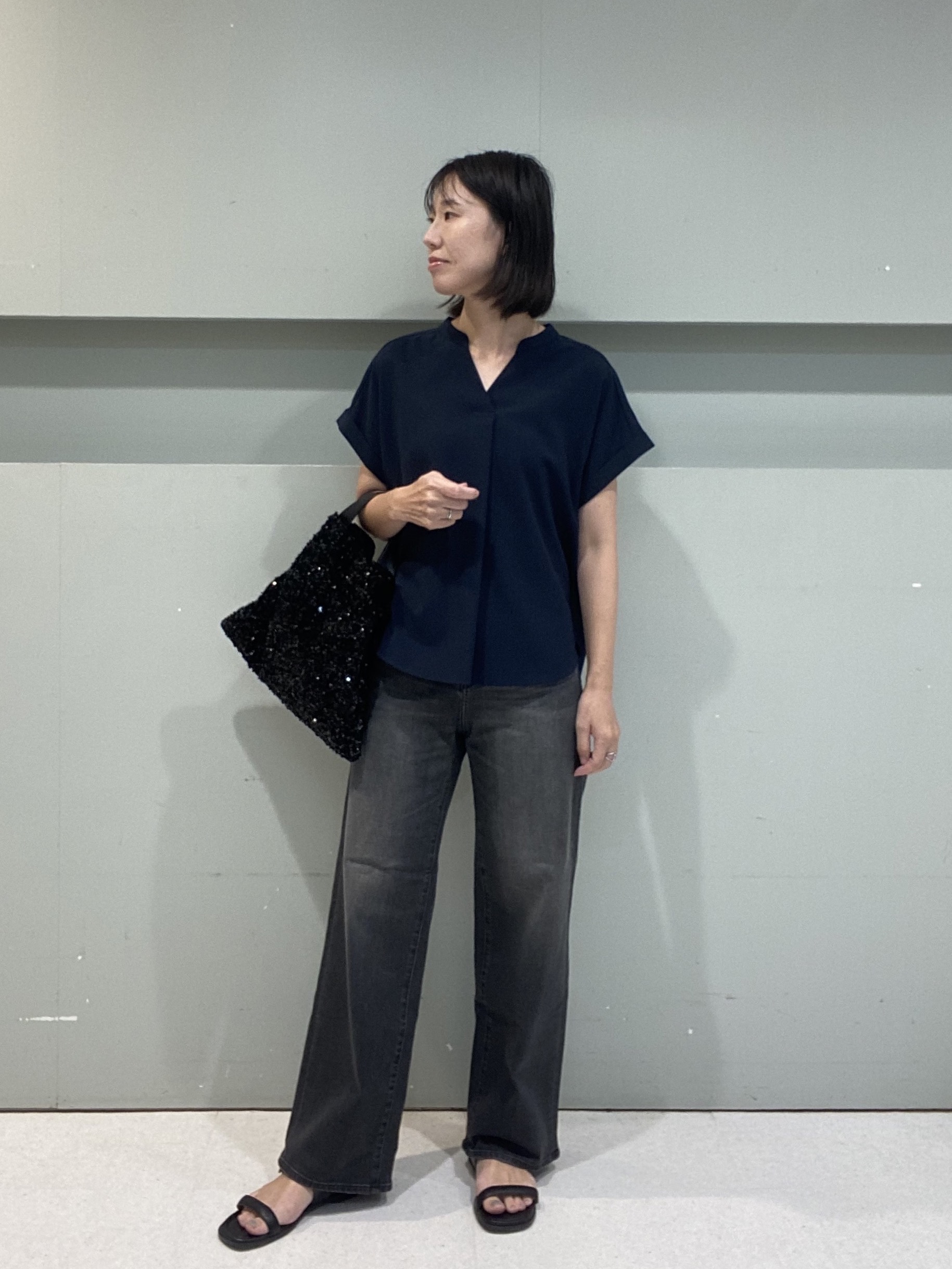 hitomiさんの「UNTITLED｜【残暑も快適/セットアップ可/接触冷感】エアリークールブラウス」を使ったコーディネート