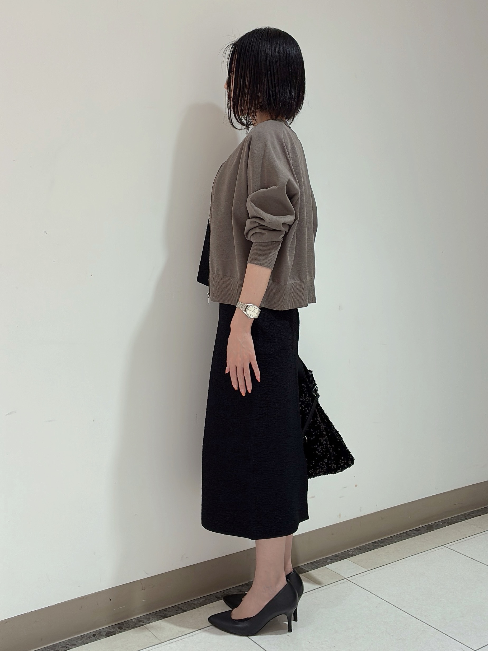 環さんの「UNTITLED｜【アンサンブル可/日除け・冷房対策】シアーレーヨンZIPカーディガン」を使ったコーディネート