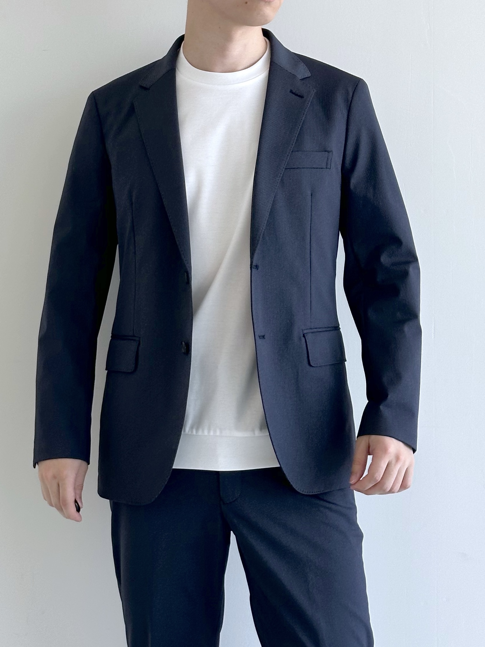 イッシーさんの「TAKEO KIKUCHI｜【360&deg;ストレッチ／軽量】None Of Stress ライト ジャケット（セットアップ対応）」を使ったコーディネート