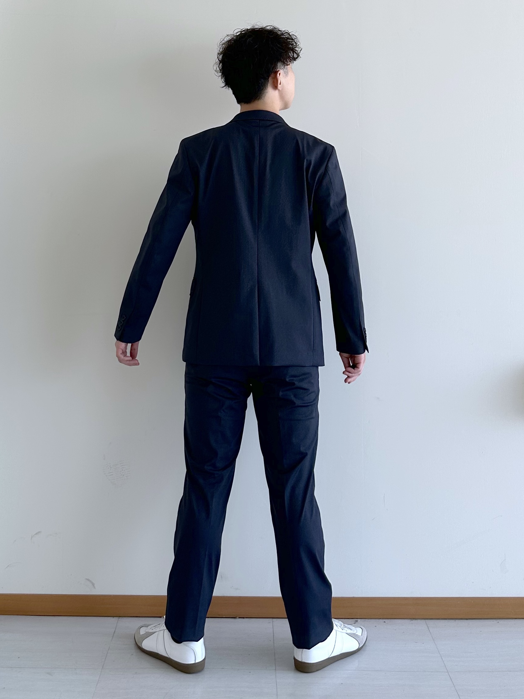 イッシーさんの「TAKEO KIKUCHI｜【360&deg;ストレッチ／軽量】None Of Stress ライト ジャケット（セットアップ対応）」を使ったコーディネート