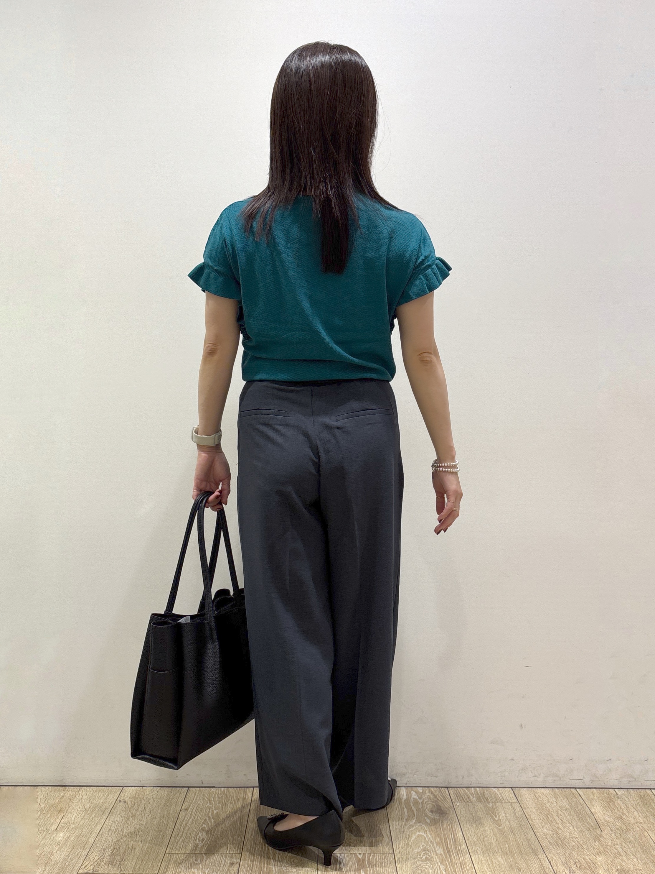 mameさんの「index｜フリルスリーブニット【洗濯機OK】」を使ったコーディネート