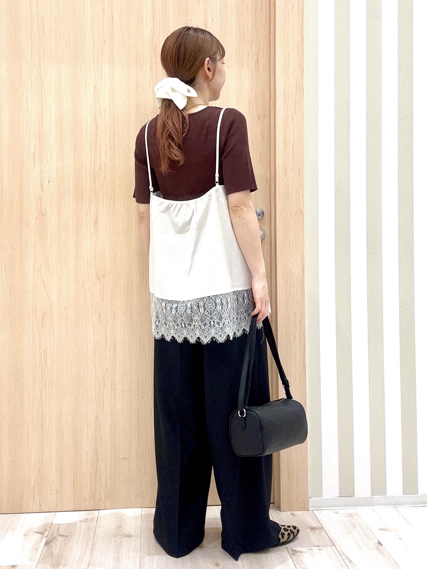 ririさんの「SHOO･LA･RUE｜【毛玉になりにくい/洗濯機可/S-LL】大人上品な 5分袖スクエアトップス」を使ったコーディネート