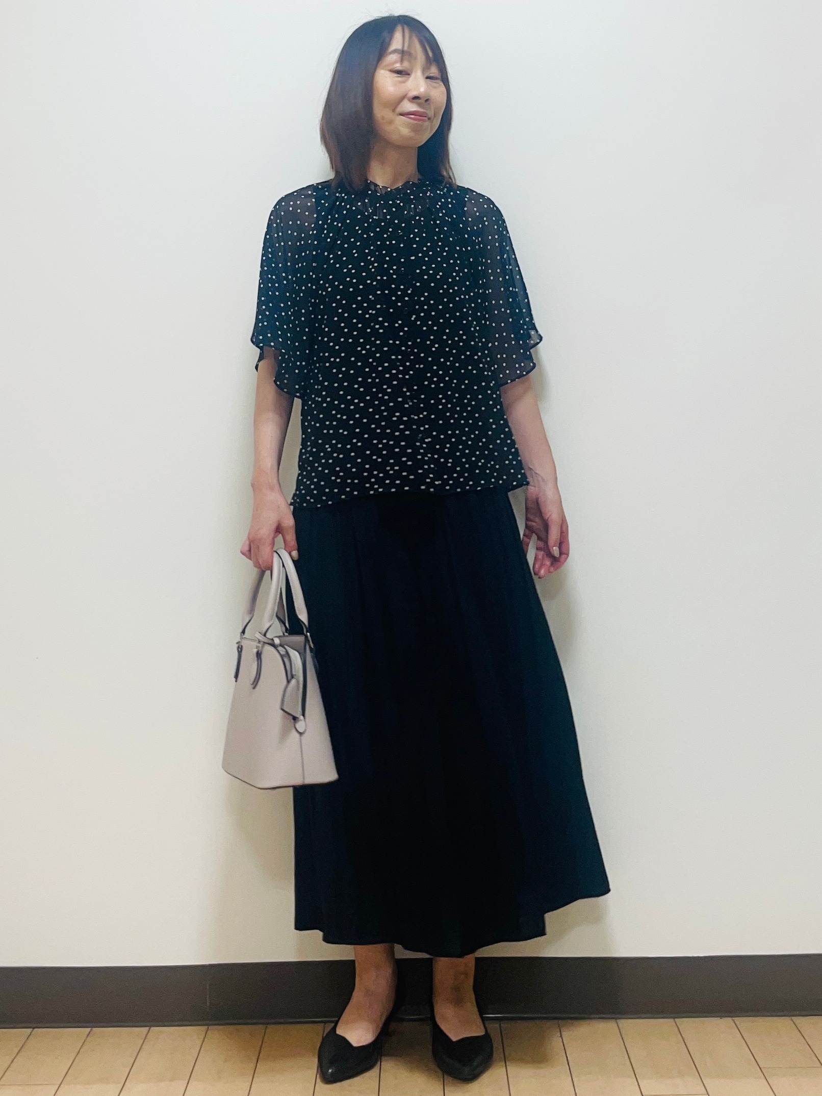 Riiさんの「Reflect｜【セットアップ／手洗い可】ドット柄シアーブラウス」を使ったコーディネート