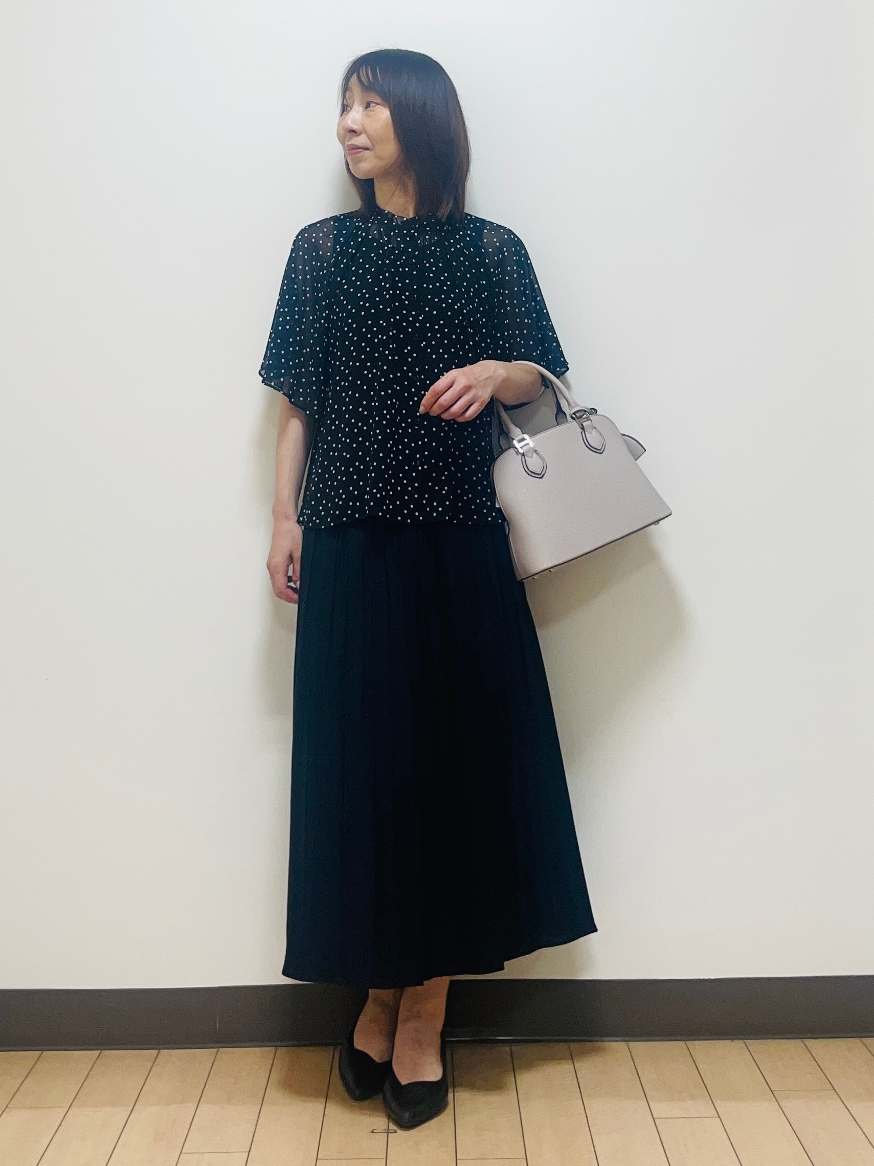 Riiさんの「Reflect｜【セットアップ／手洗い可】ドット柄シアーブラウス」を使ったコーディネート