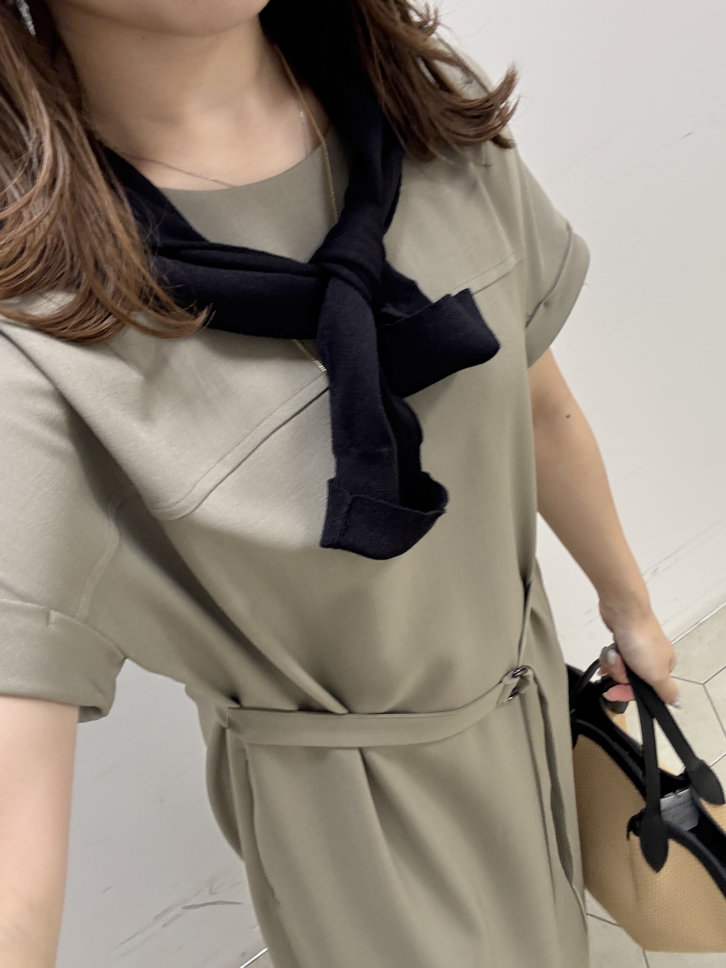 kahoさんの「INDIVI｜【シアー／軽羽織】ドルマン袖ニットカーディガン」を使ったコーディネート