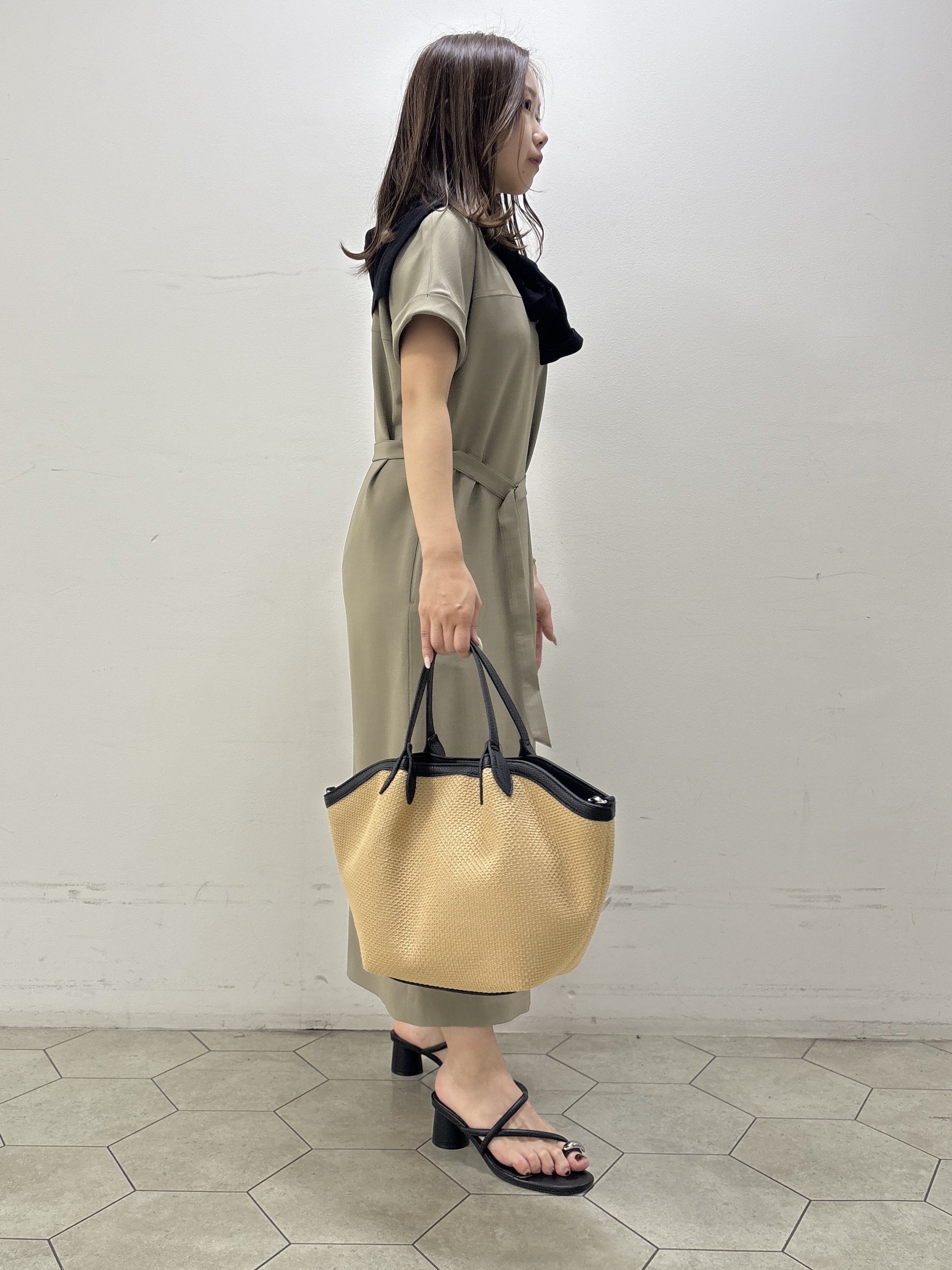 kahoさんの「INDIVI｜【シアー／軽羽織】ドルマン袖ニットカーディガン」を使ったコーディネート