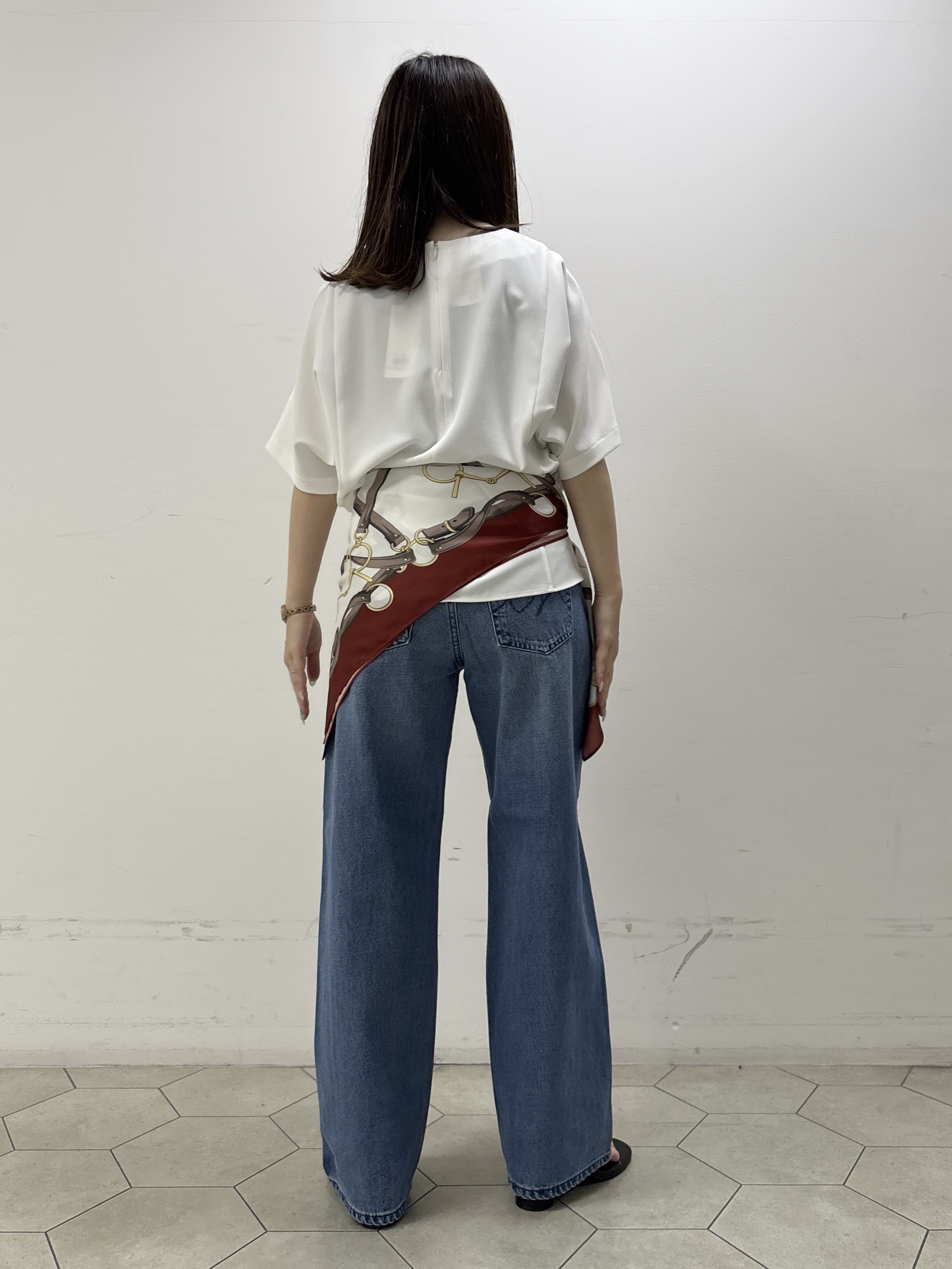 kahoさんの「INDIVI｜【体型＆二の腕カバー/着る日傘】ドルマントップス」を使ったコーディネート