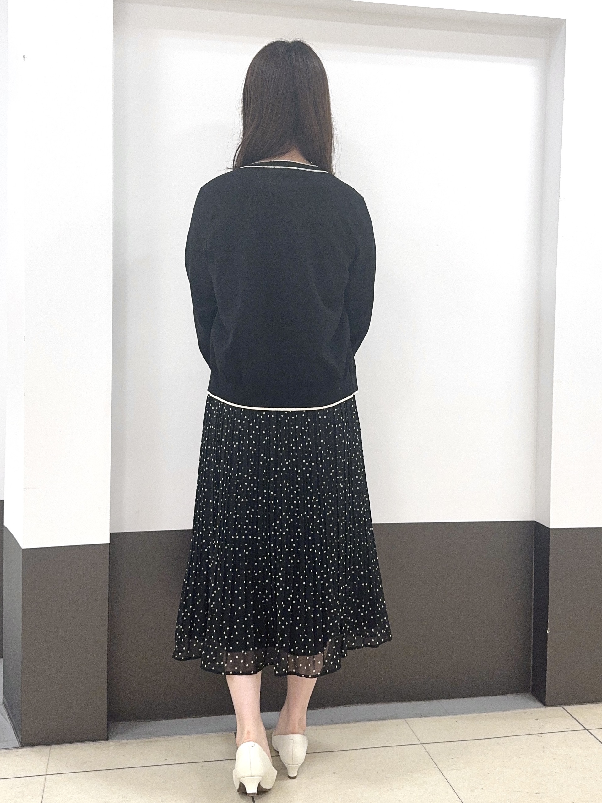 Nrinさんの「Reflect｜【UVカット／アンサンブル／手洗い可】バイカラーニットカーディガン」を使ったコーディネート