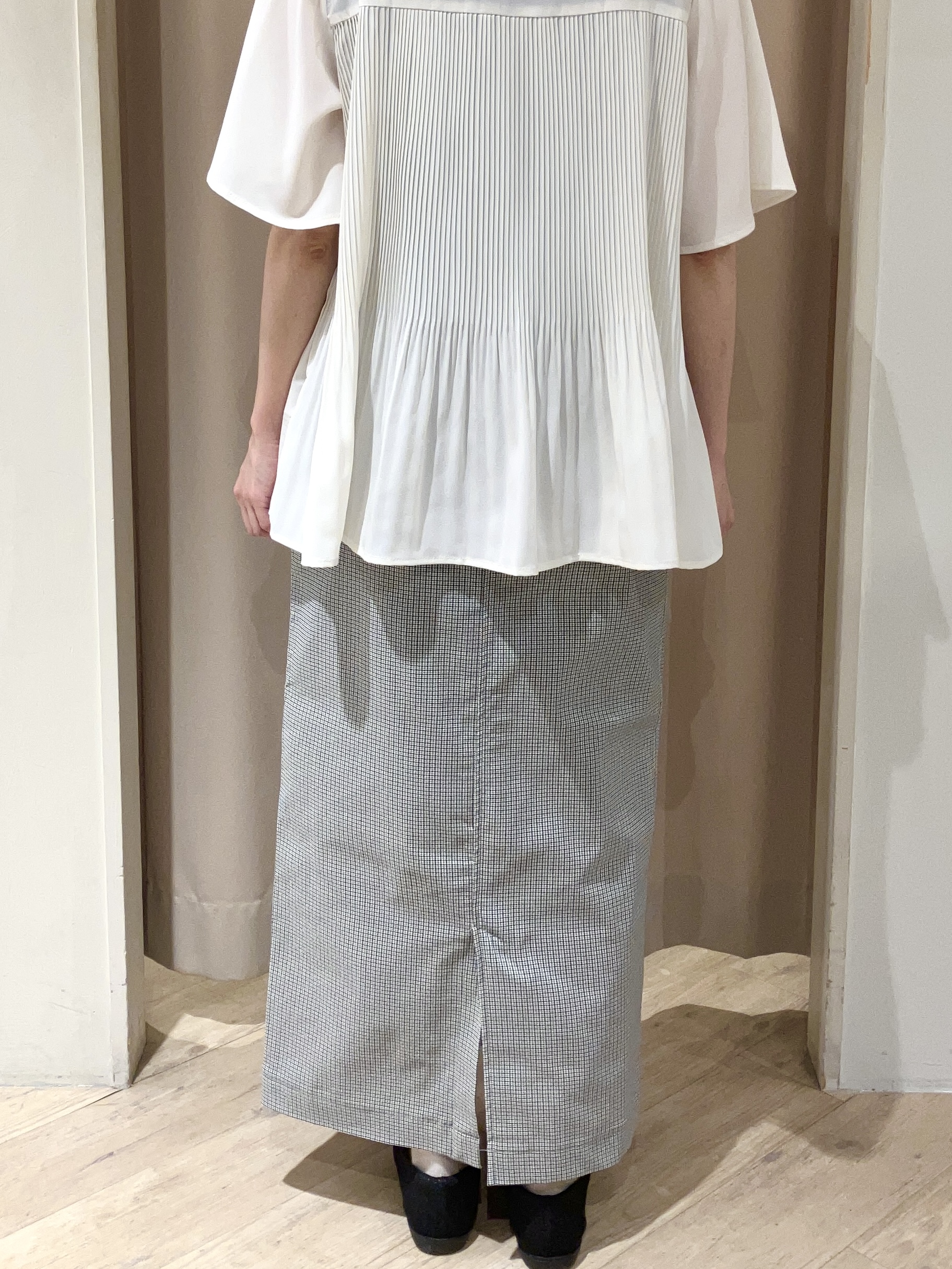kimiさんの「grove｜【体系カバー◎】大人フェミニン消しプリーツブラウス」を使ったコーディネート