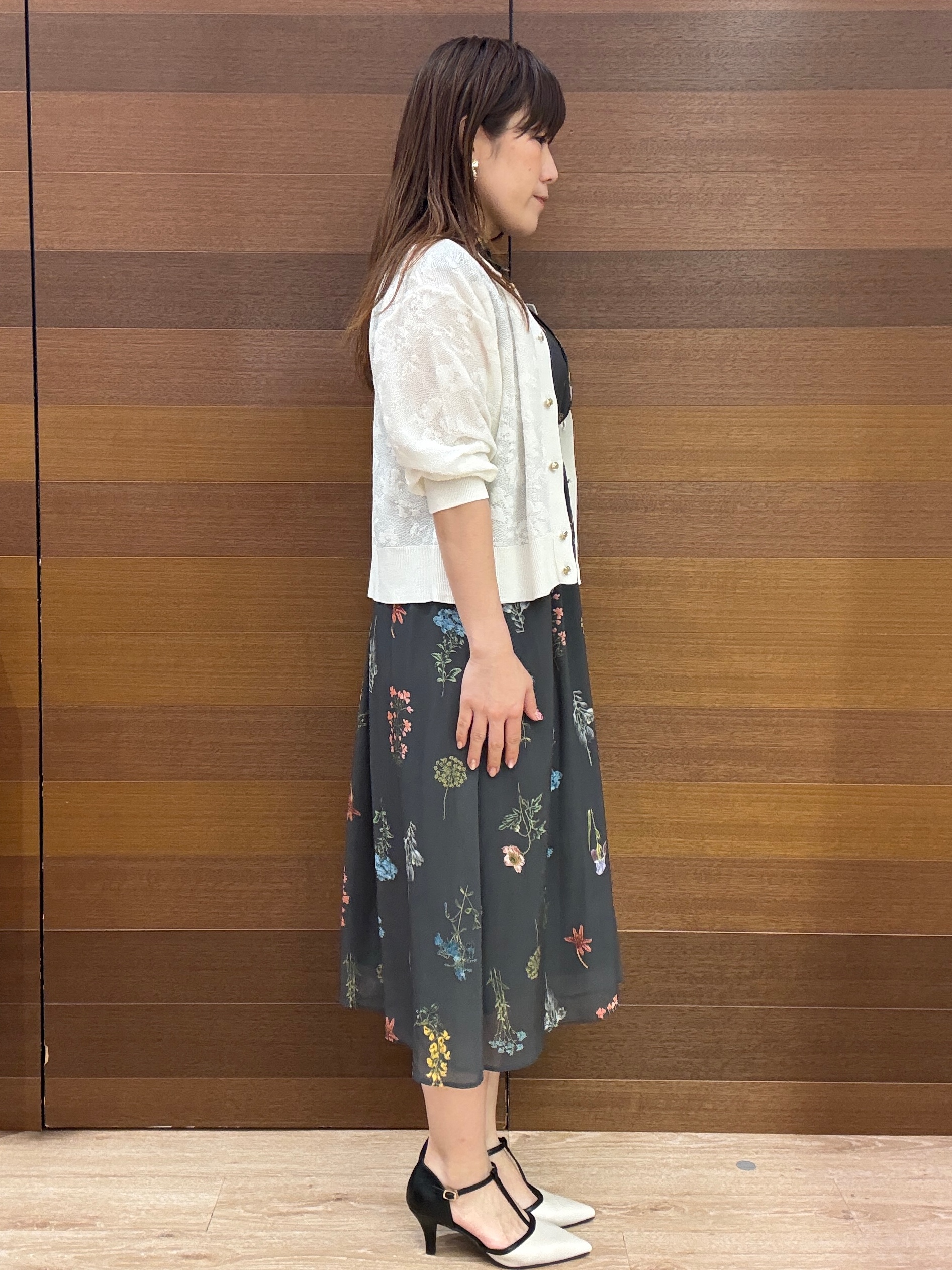 maichiさんの「OPAQUE.CLIP｜【８色展開】柄アソートシアーカーディガン《洗濯機OK》」を使ったコーディネート