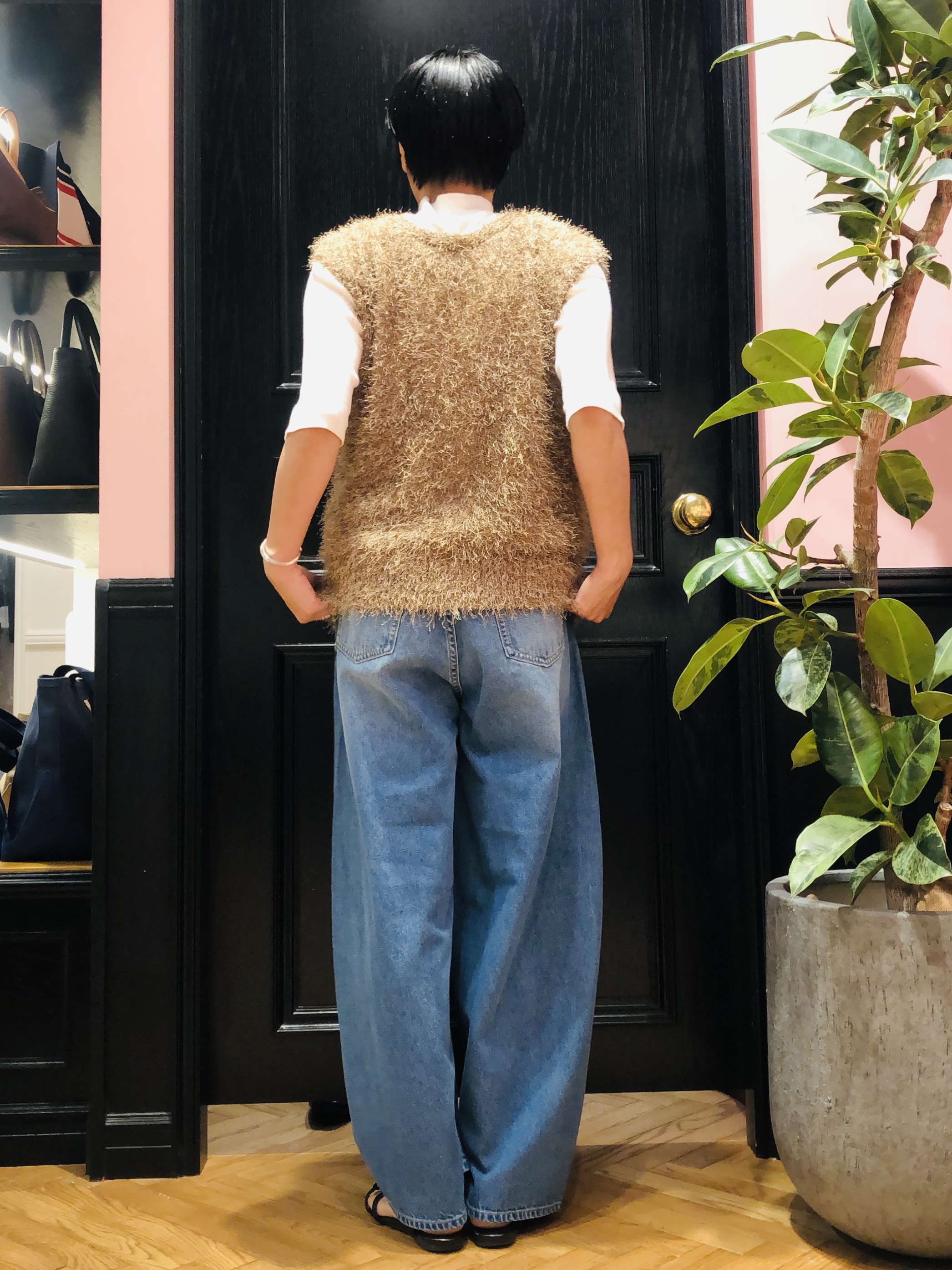 OGATAさんの「DRESSTERIOR｜フェザーヤーン2WAYニットプルオーバー」を使ったコーディネート