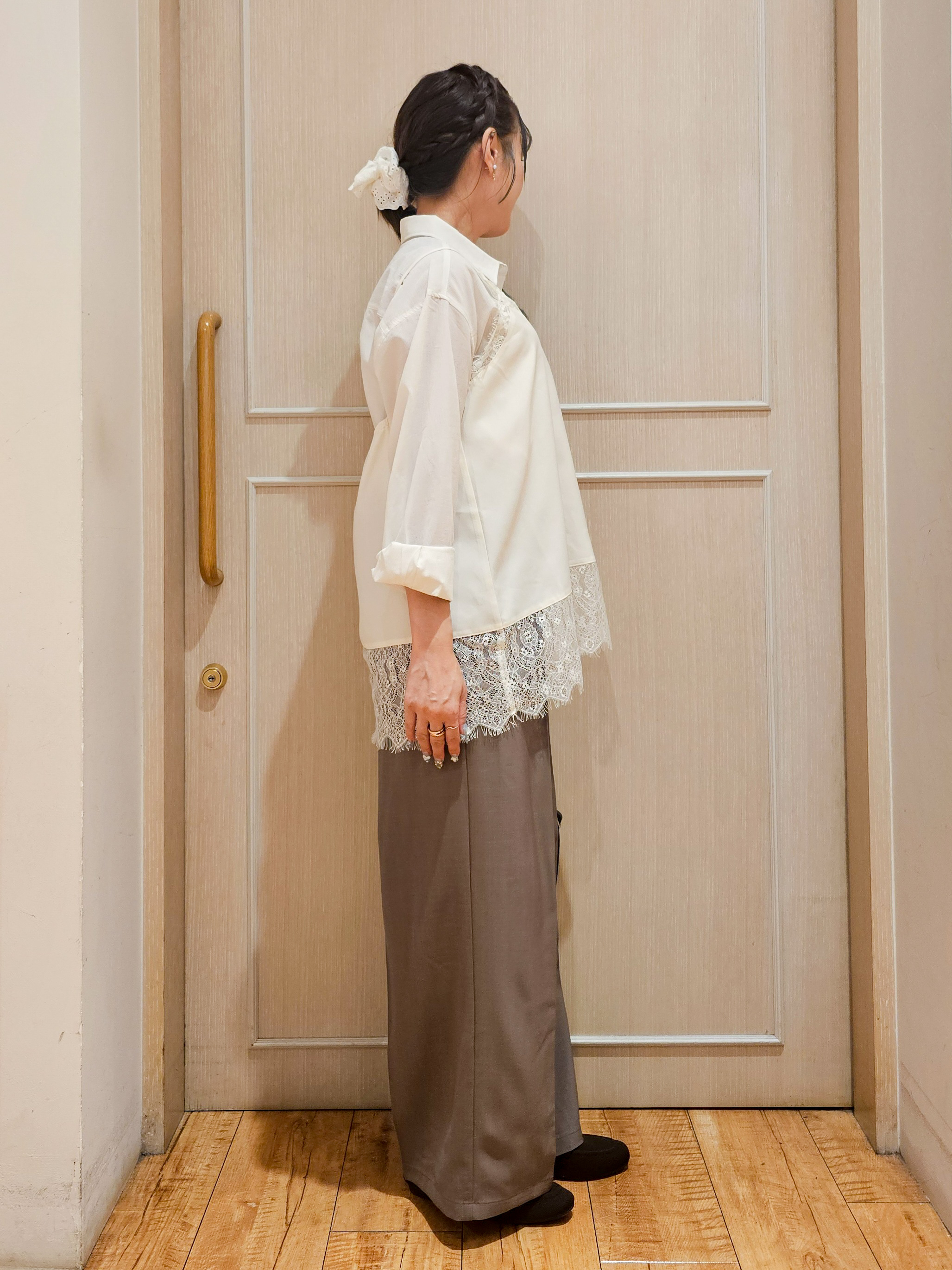 ゆゆさんの「SHOO･LA･RUE｜【通気性〇/S-LL/洗濯機可】大人のきちんとベーシックシャツ」を使ったコーディネート
