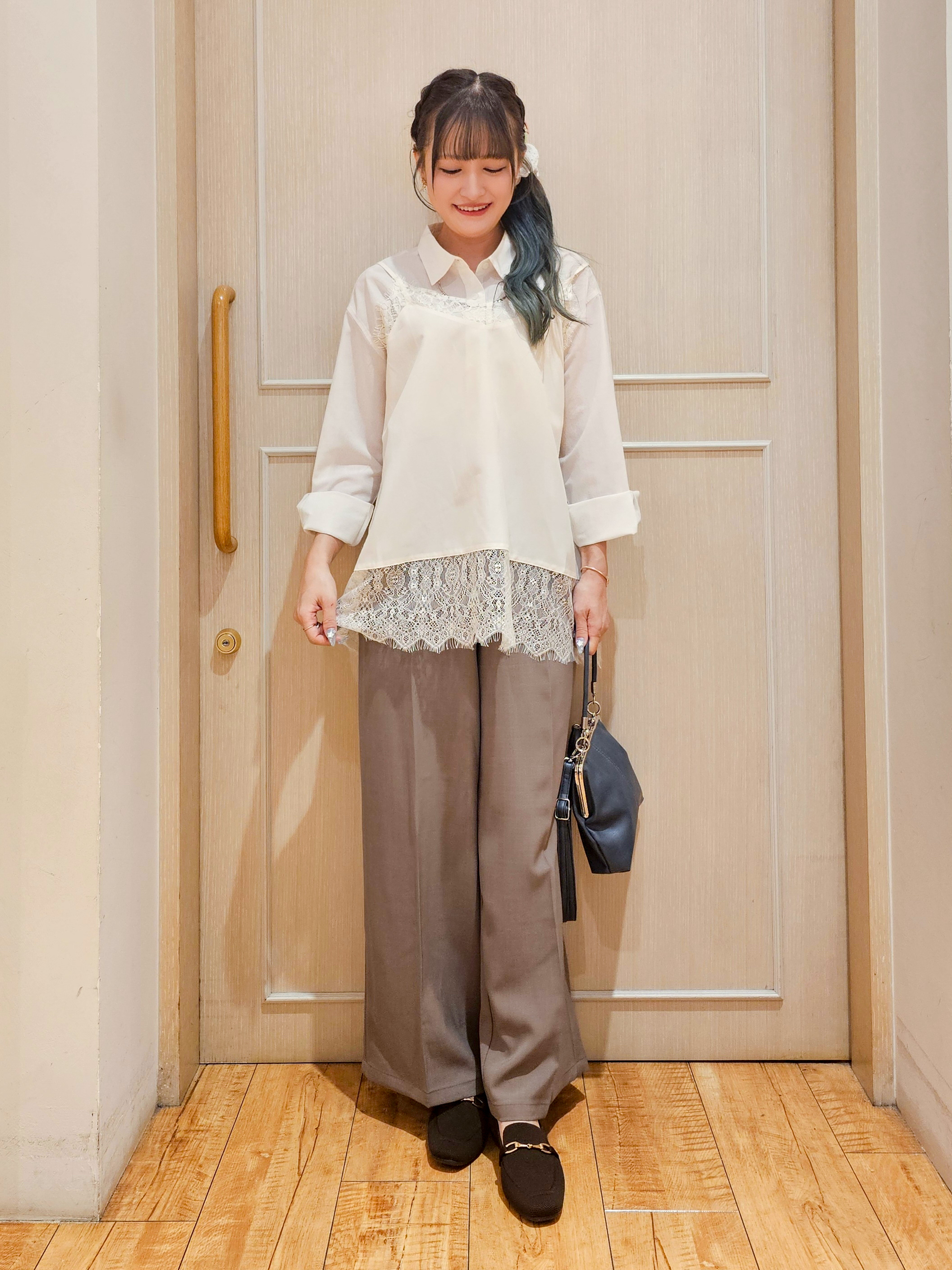 ゆゆさんの「SHOO･LA･RUE｜【通気性〇/S-LL/洗濯機可】大人のきちんとベーシックシャツ」を使ったコーディネート