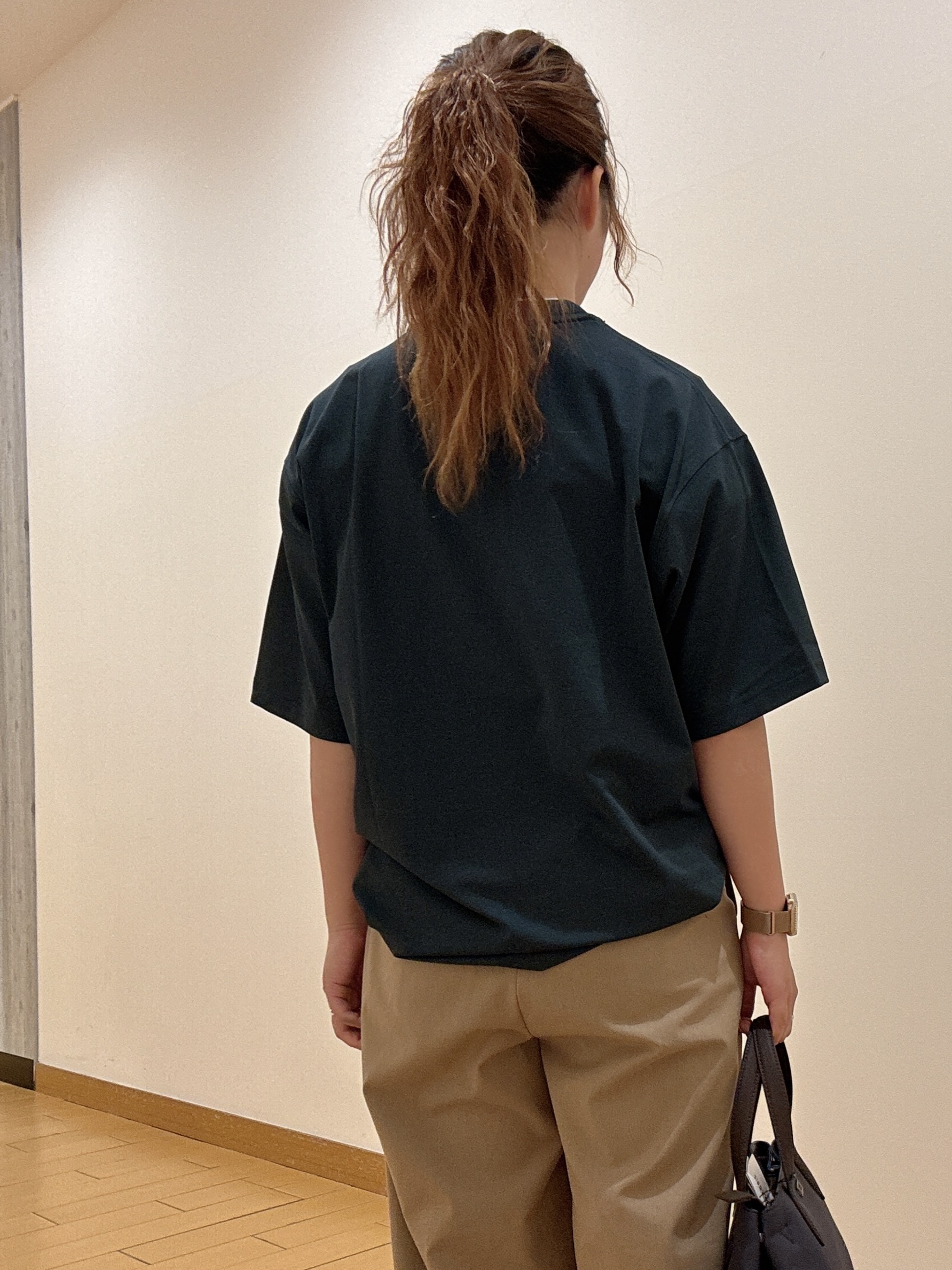 ヒナさんの「TAKEO KIKUCHI｜【汗染み軽減/接触冷感】フェイクレイヤード ワンポイント刺繍Ｔシャツ」を使ったコーディネート