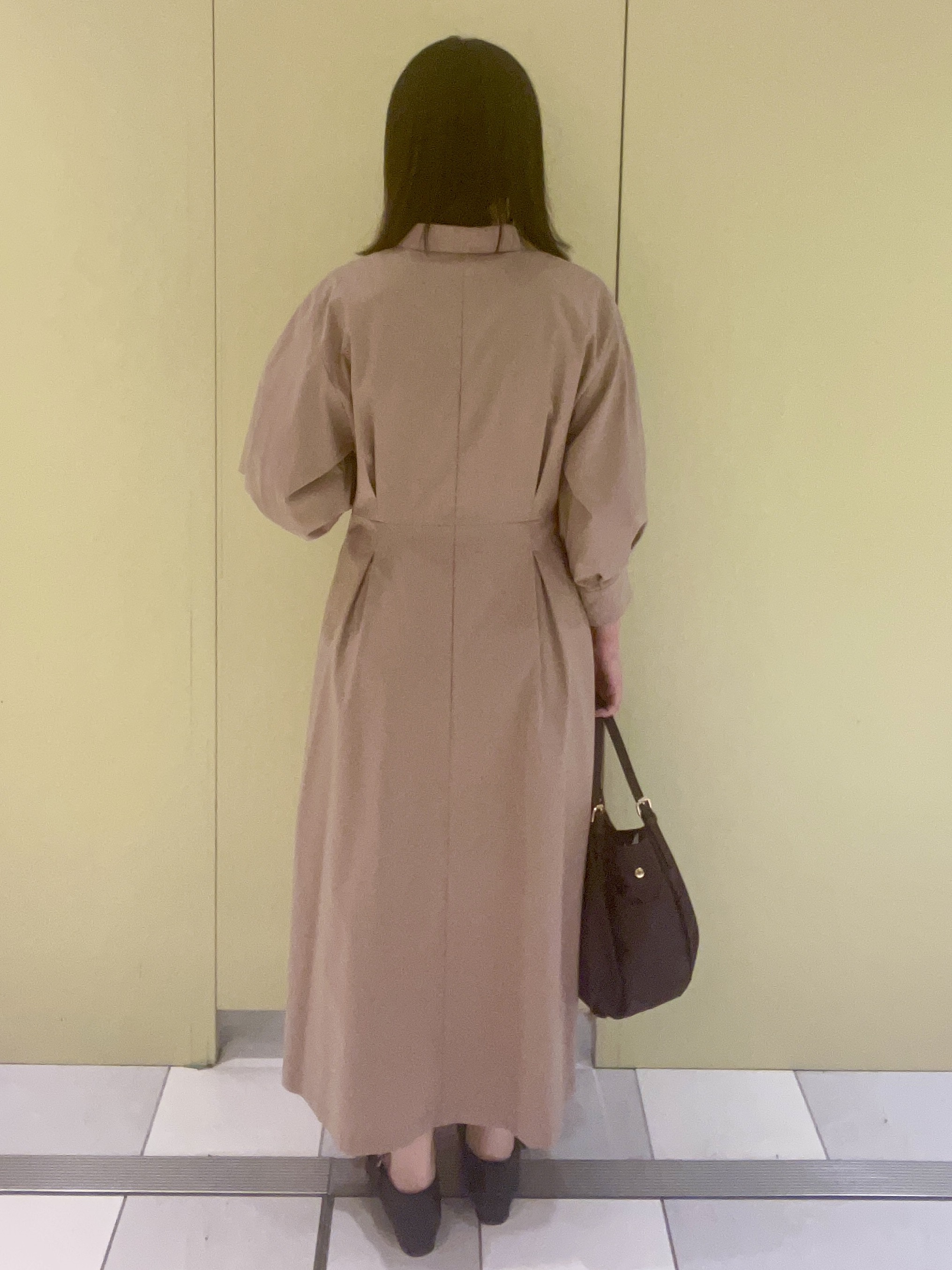 Rihoさんの「Reflect｜タイプライターシャツロングワンピース」を使ったコーディネート