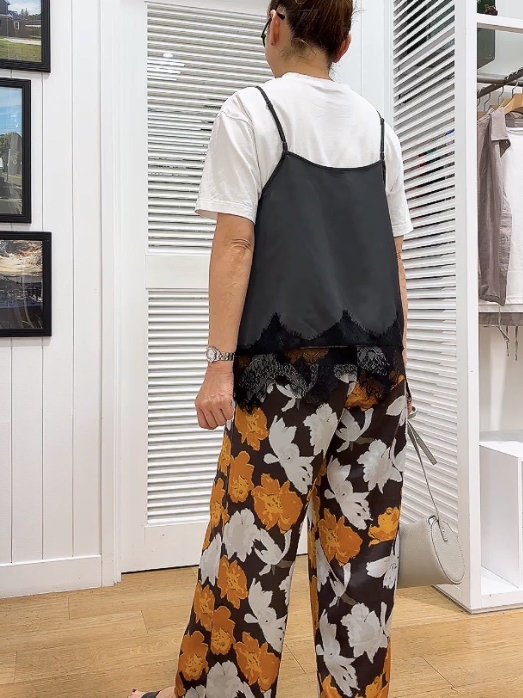 Yasucoさんの「Dessin｜グラフィックデザイン Tシャツ」を使ったコーディネート