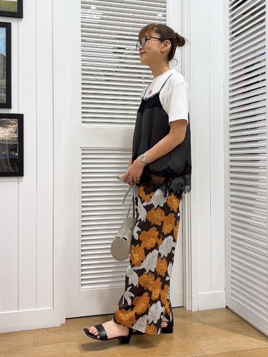 Yasucoさんの「Dessin｜グラフィックデザイン Tシャツ」を使ったコーディネート