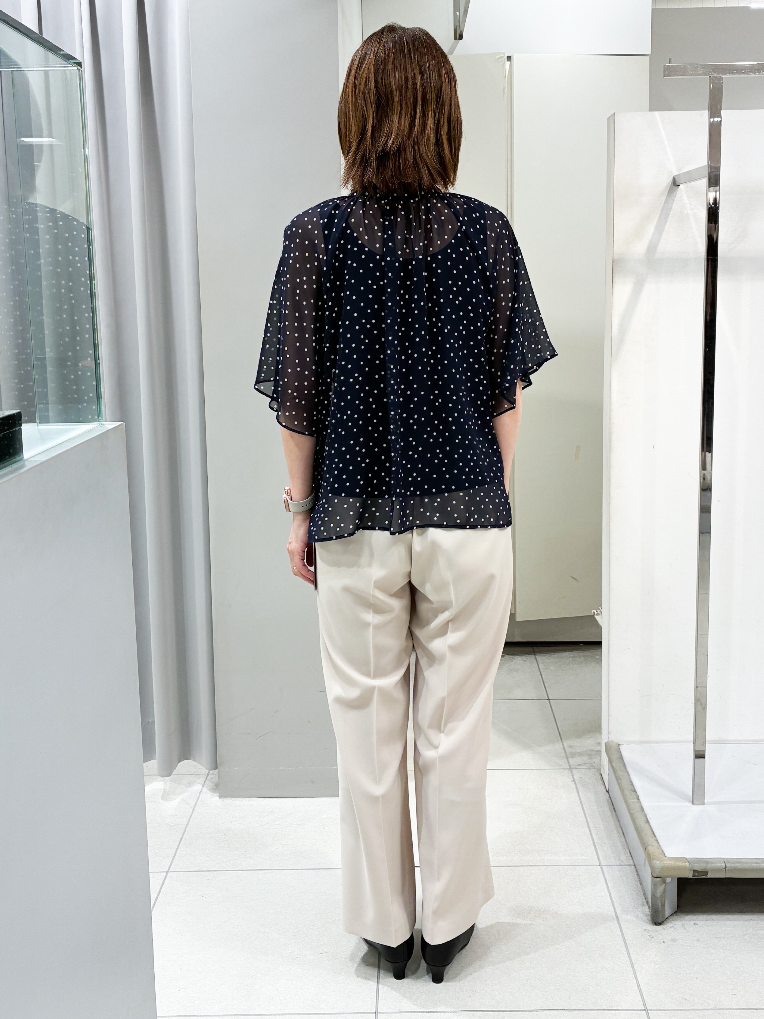 たみちゃんさんの「Reflect｜【セットアップ／手洗い可】ドット柄シアーブラウス」を使ったコーディネート