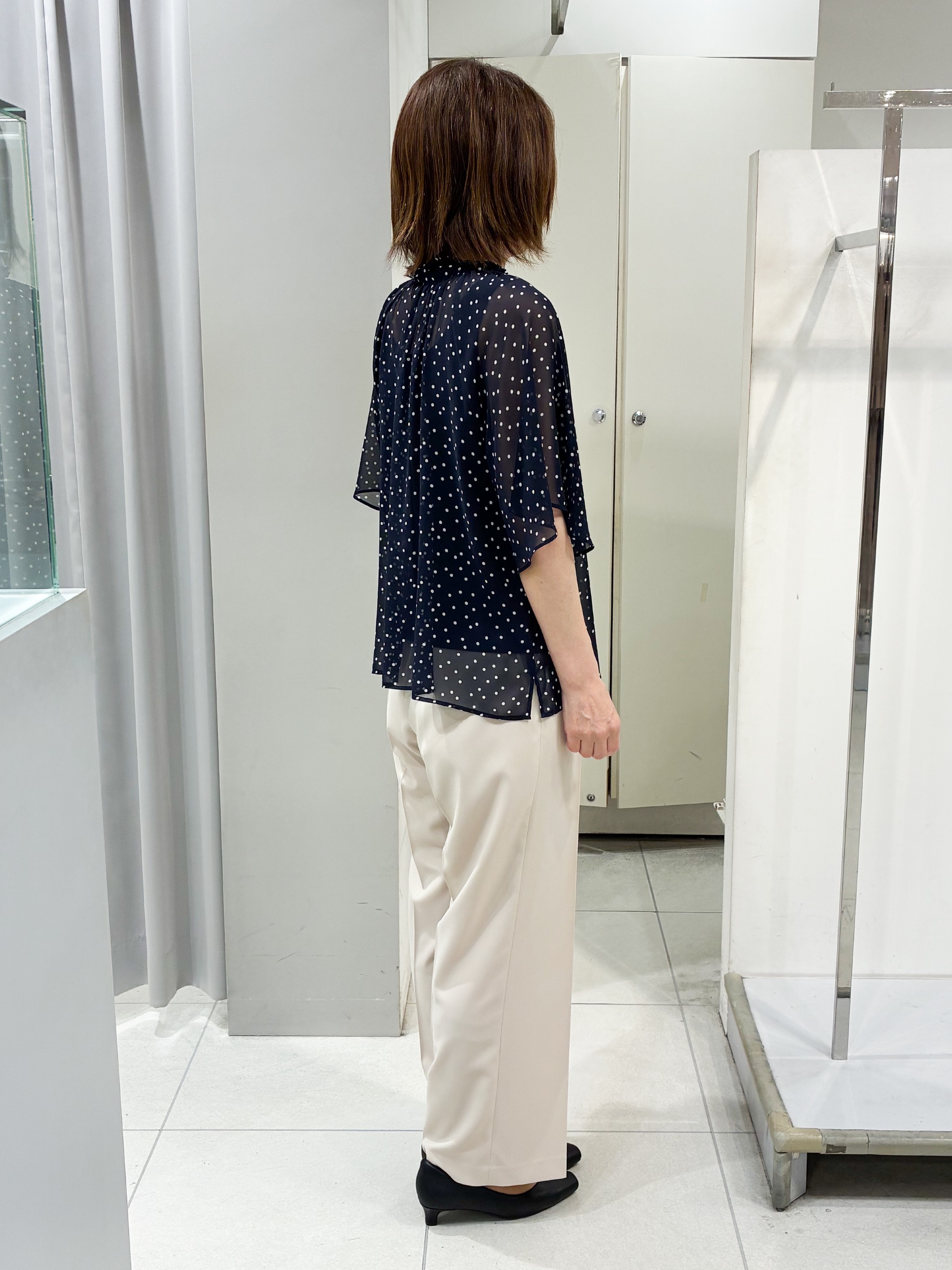 たみちゃんさんの「Reflect｜【セットアップ／手洗い可】ドット柄シアーブラウス」を使ったコーディネート