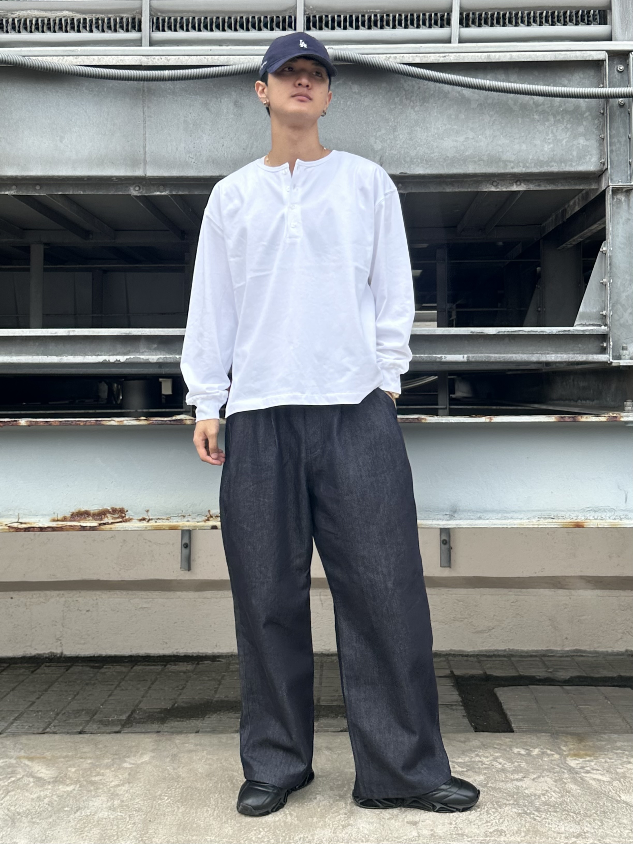KOHEIさんの「tk.TAKEO KIKUCHI｜インサイドシューレーススニーカー」を使ったコーディネート