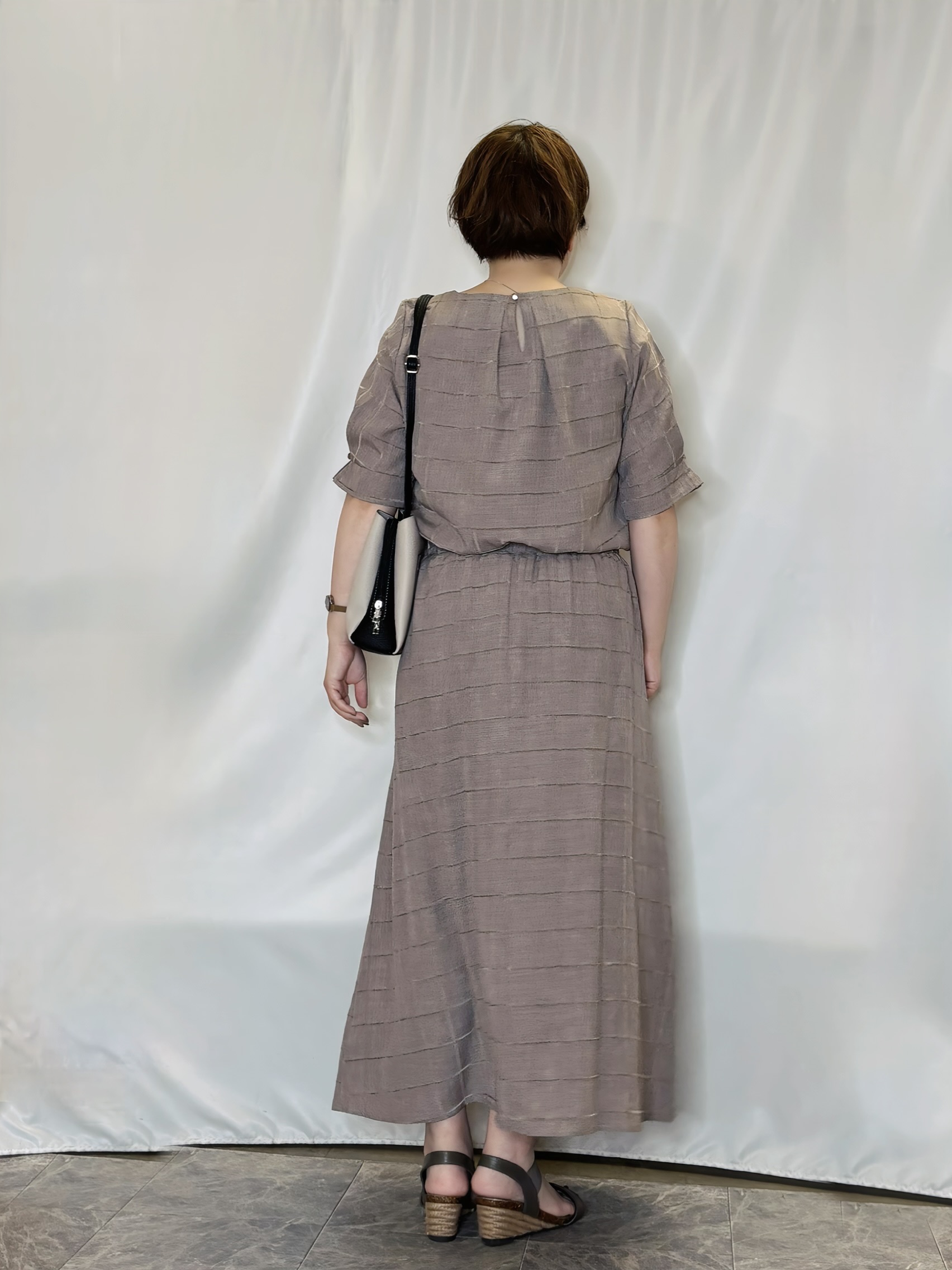 たみさんの「SHOO･LA･RUE｜【セットアップ可/S-LL】夏でも感じられる秋気分 モールチェックタックスリーブ ブラウス」を使ったコーディネート